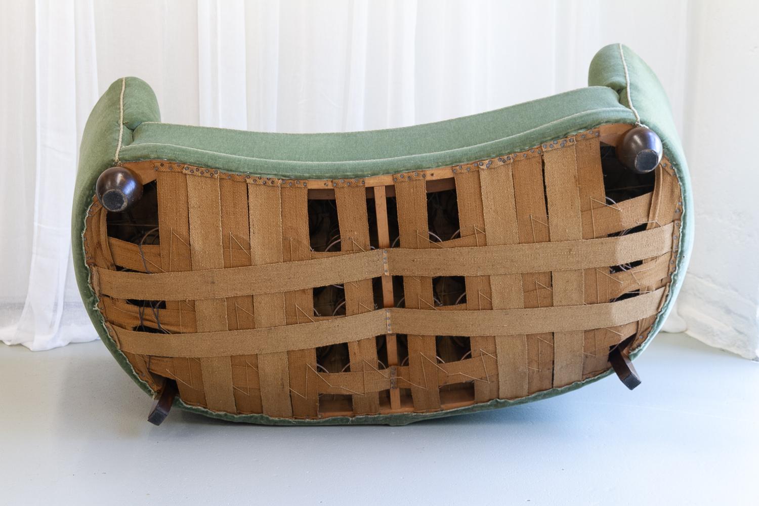 Vintage Danish Velvet Art Deco Banana Sofa, 1940s. 10