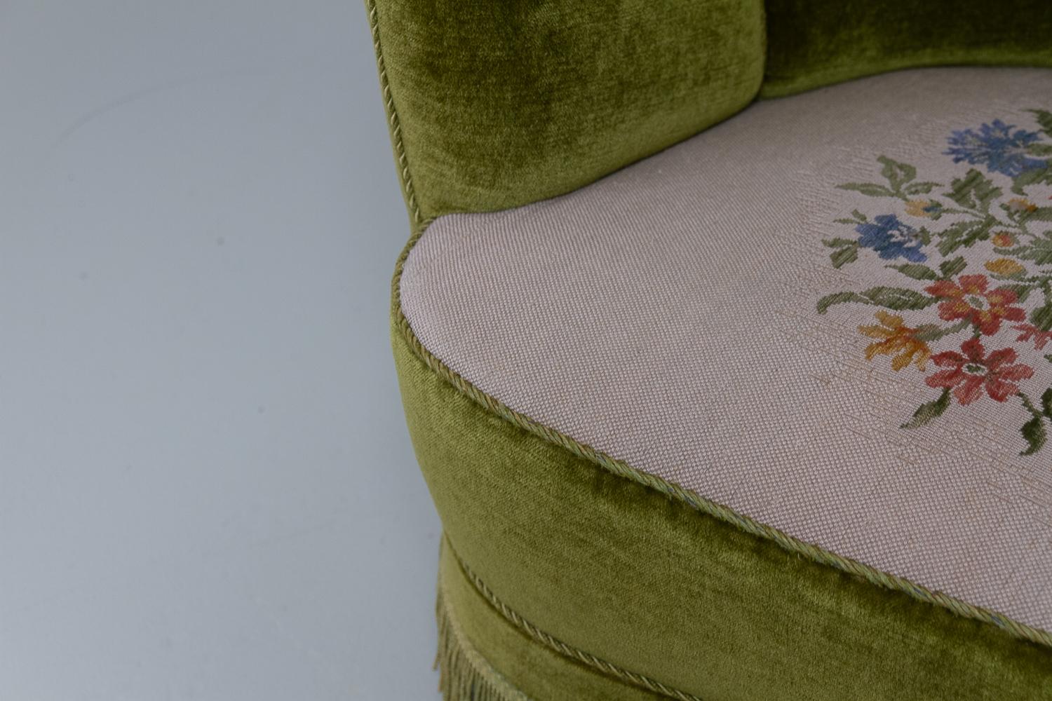 Vintage Danish Velvet Art Deco Banana Sofa, 1940s. 11