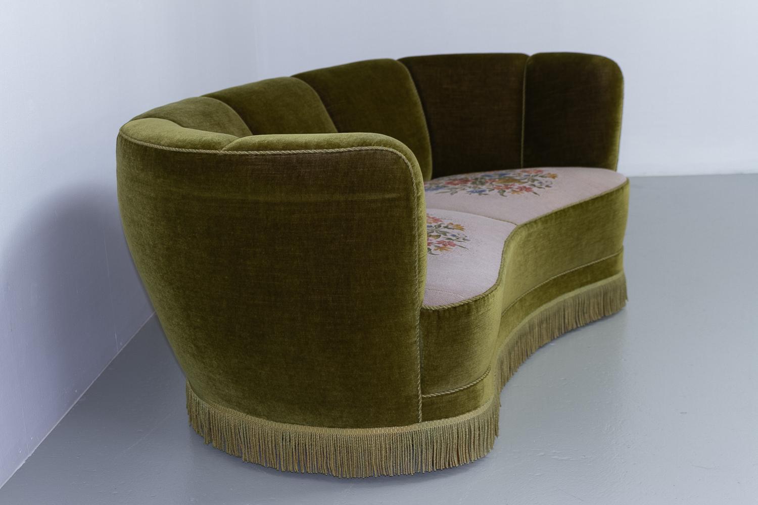 Vintage Danish Velvet Art Deco Banana Sofa, 1940s. 13