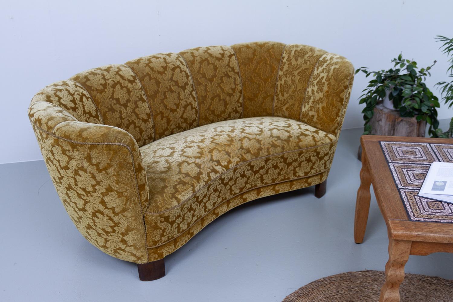 Vintage Danish Velvet Art Deco Banana Sofa, 1940s 14