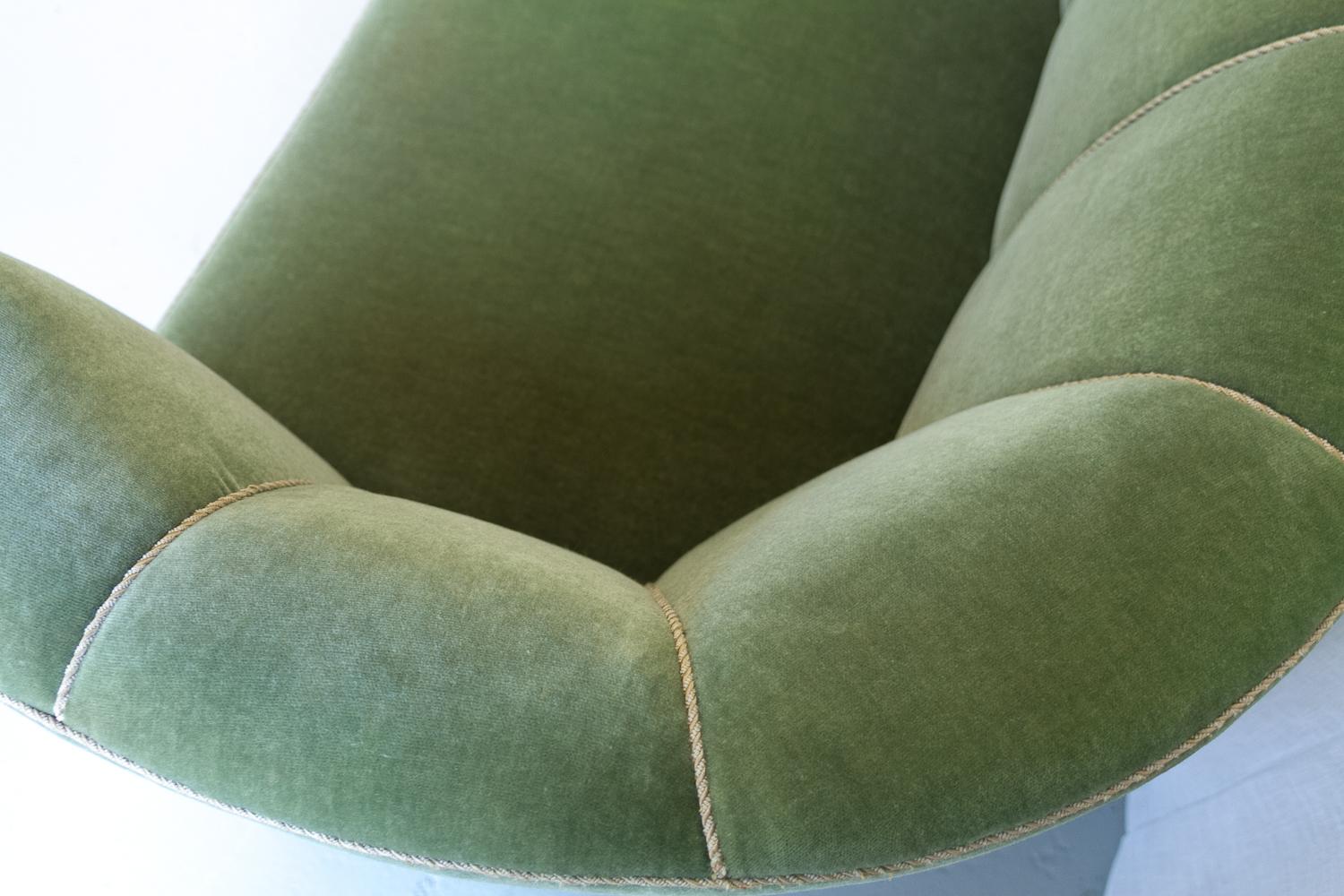 Vintage Danish Velvet Art Deco Banana Sofa, 1940s. 15