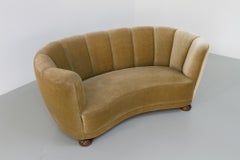 Canapé banane Art Déco danois en velours, années 1940