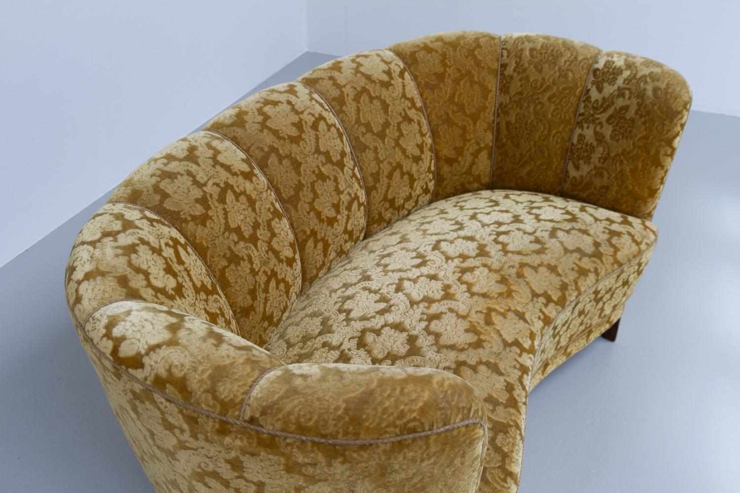 Vintage Danish Velvet Art Deco Banana Sofa, 1940s 3