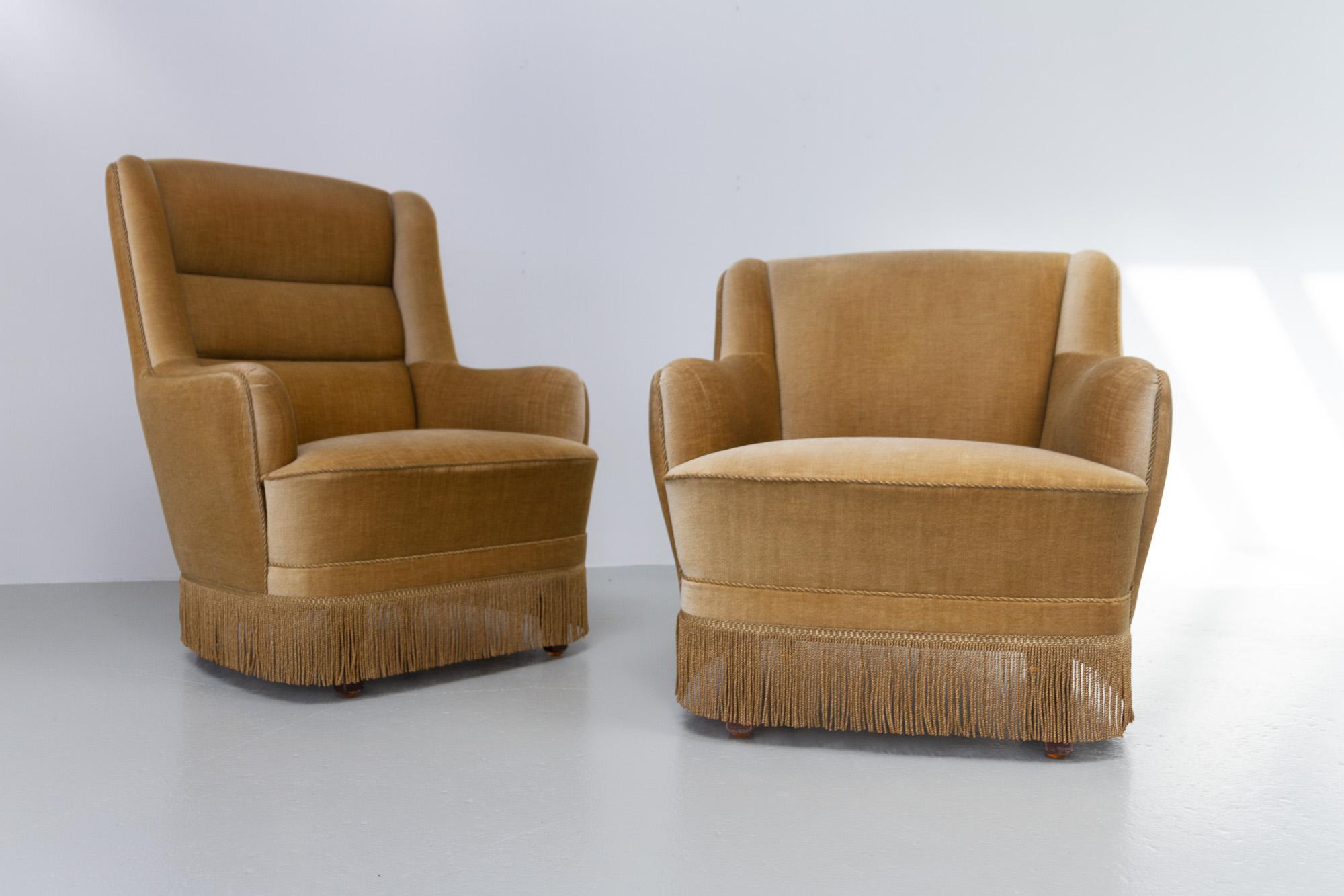 Vintage Danish Velvet Lounge Chairs, 1940s, Set of 2 For Sale 2