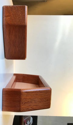 Vintage Danish Wall-Mounted Bedside Tables in Teak, 1970s, Set of 2