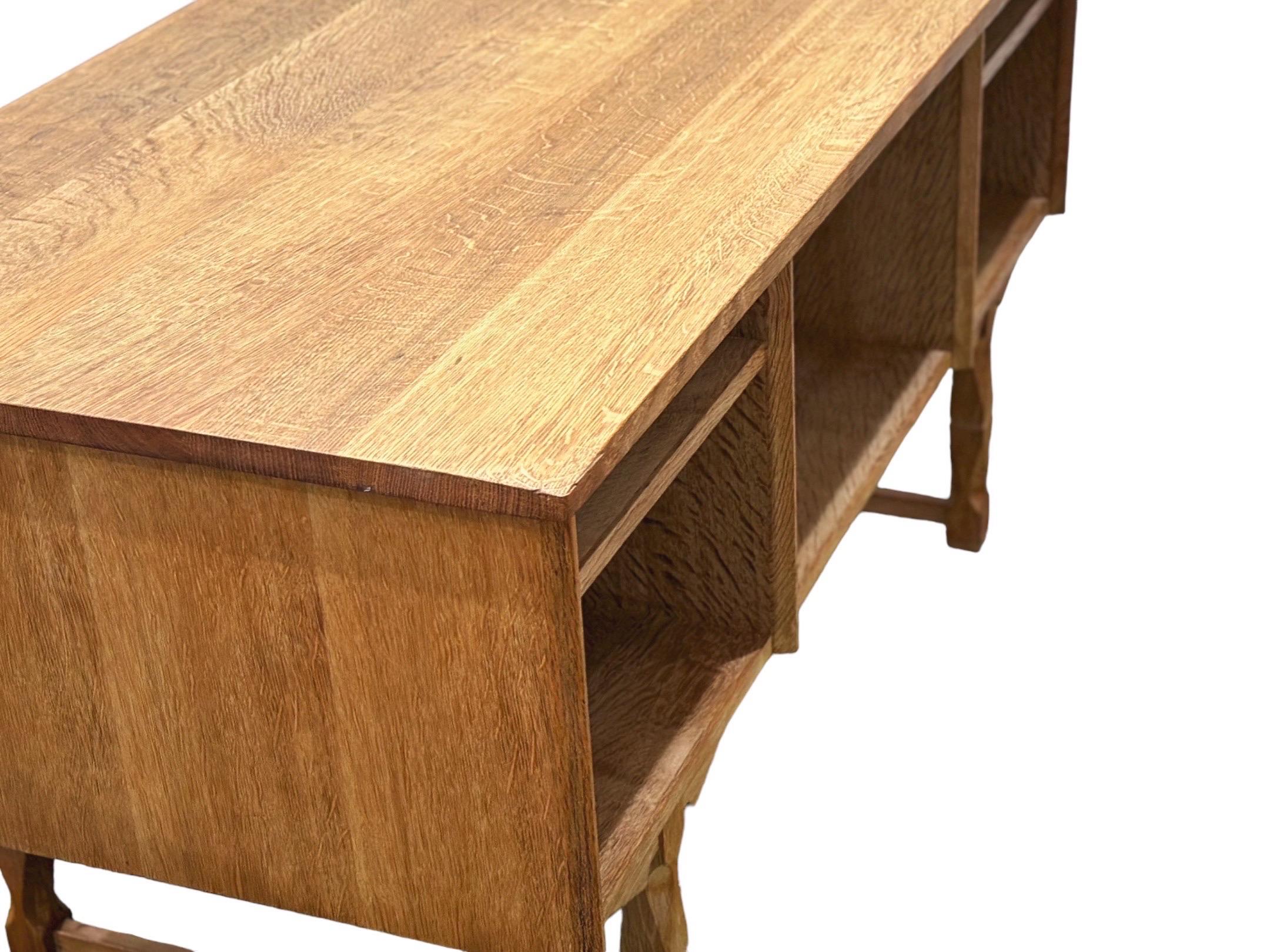 Dänischer Schreibtisch aus weißer Eiche im Vintage-Stil - Henning Kjaernulf - Organisch Skandinavisch (Eichenholz) im Angebot