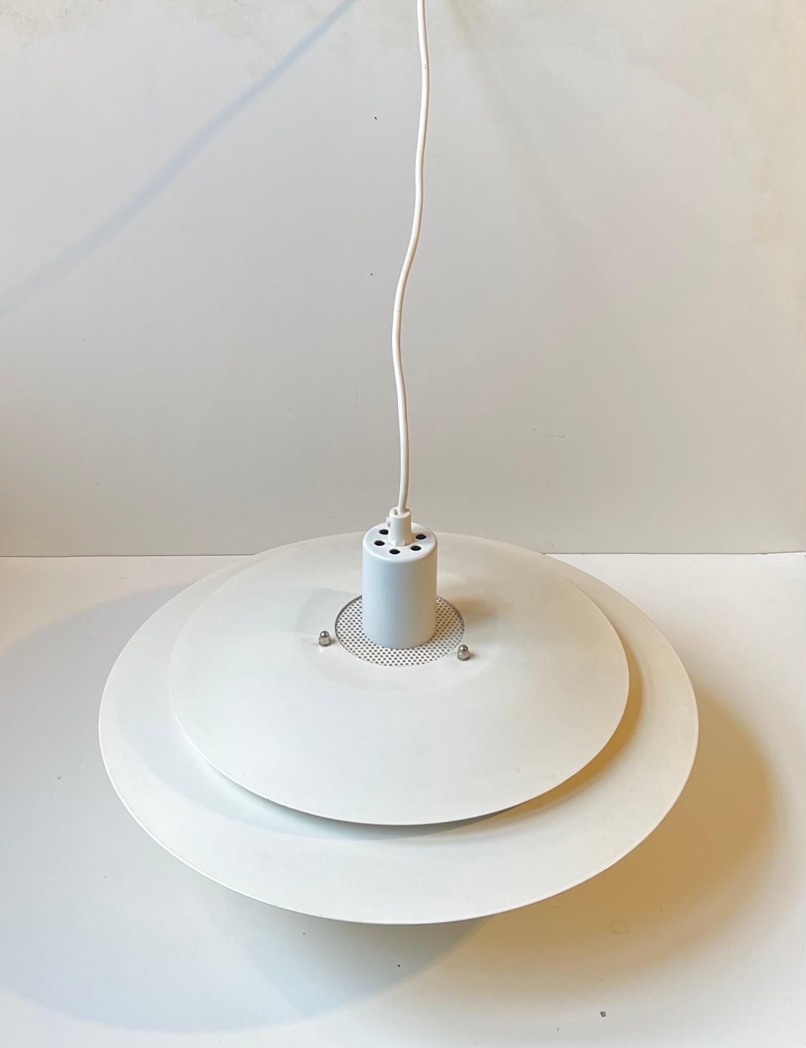 Danese Lampada a sospensione danese vintage a livelli bianchi di Design-Light, anni '80 in vendita