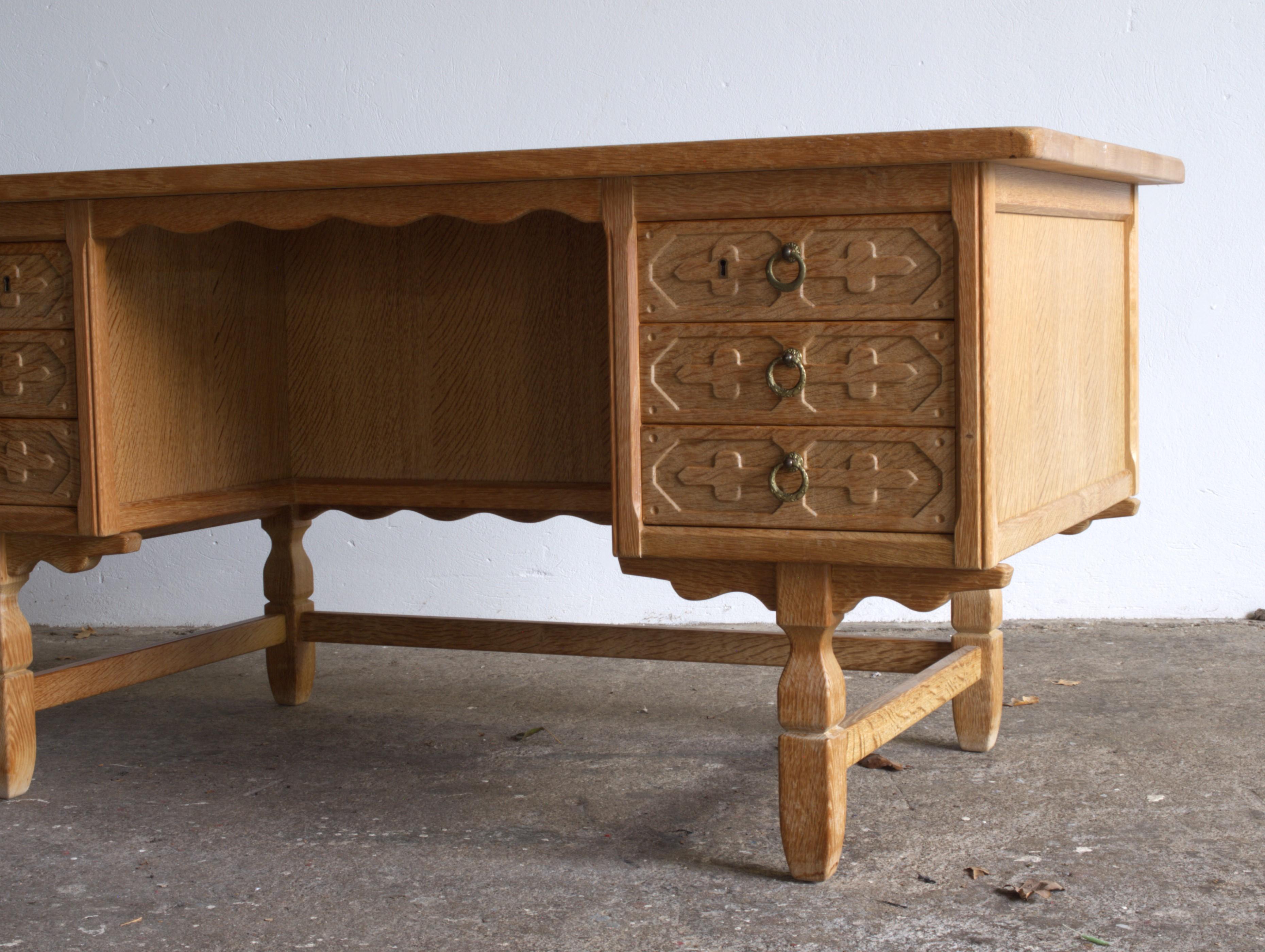 Vintage Danish Writing Desk by Henning Kjærnulf, 1970s In Good Condition In Store Heddinge, DK