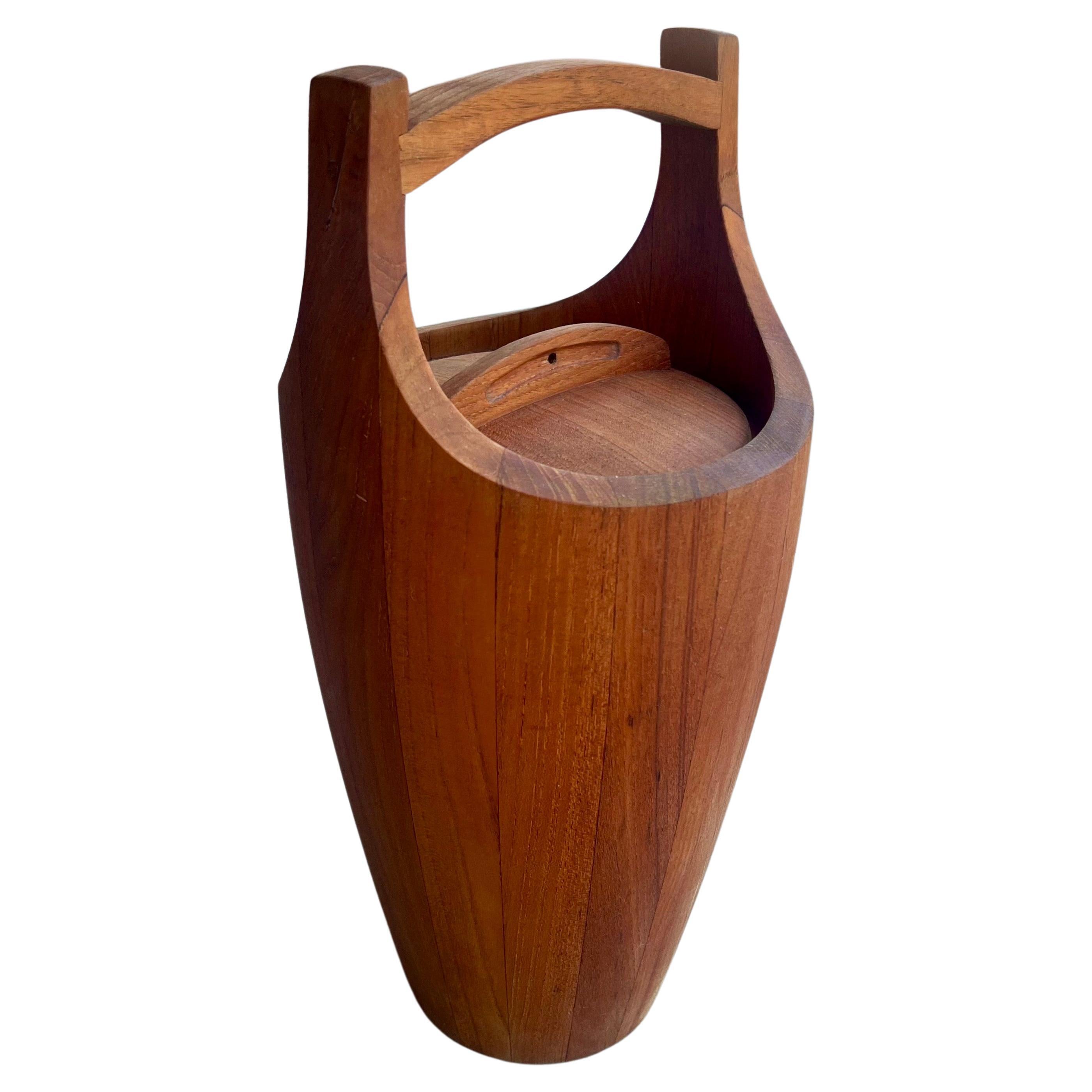 Cubitera vintage Dansk extragrande de teca maciza Congo de Quistgaard Dansk en venta