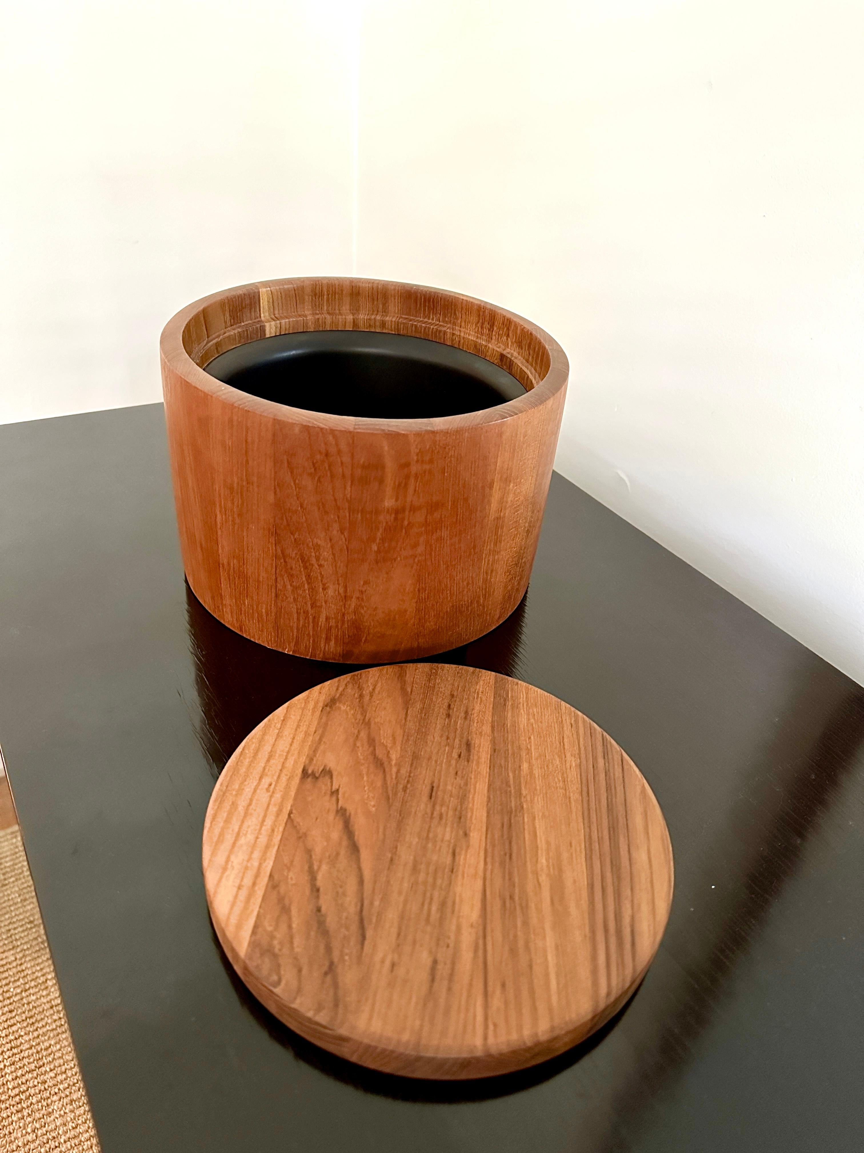 Danese Secchiello per il ghiaccio vintage in teak dogato Dansk Designs di Jens Quistgaard in vendita