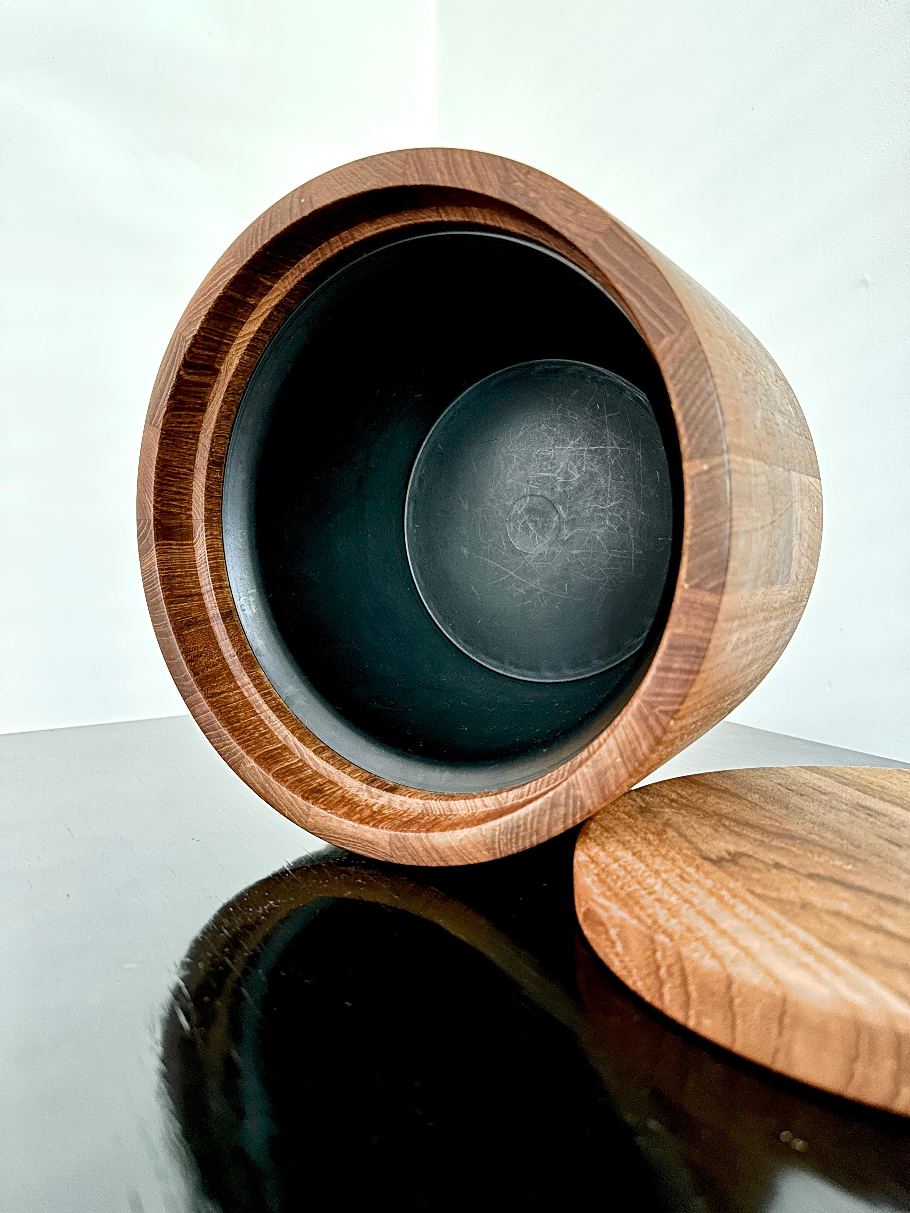 Fine XX secolo Secchiello per il ghiaccio vintage in teak dogato Dansk Designs di Jens Quistgaard in vendita