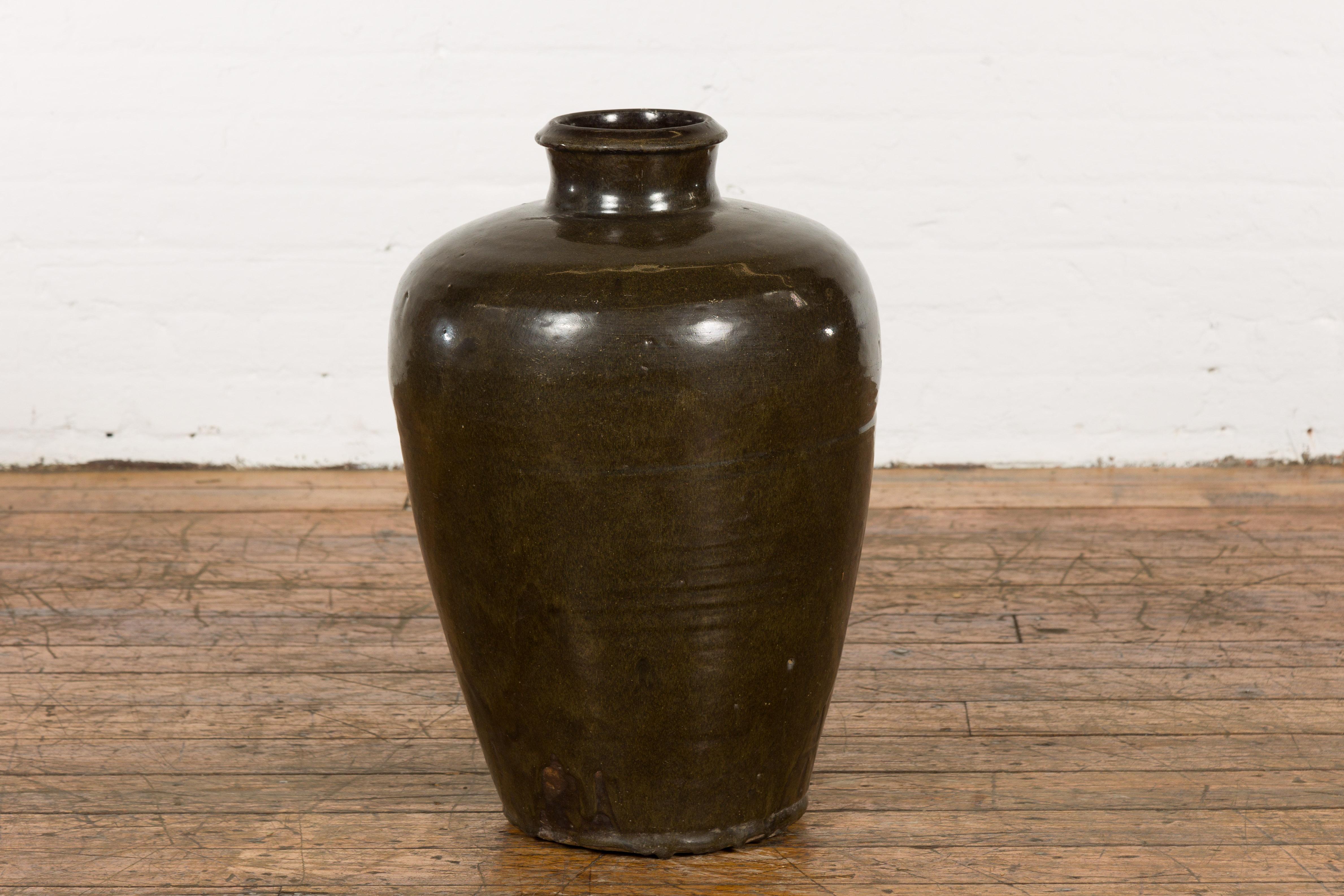Vintage Dark Brownish Green Glazed Ceramic Storage Jar with Tapering Lines In Good Condition For Sale In Yonkers, NY