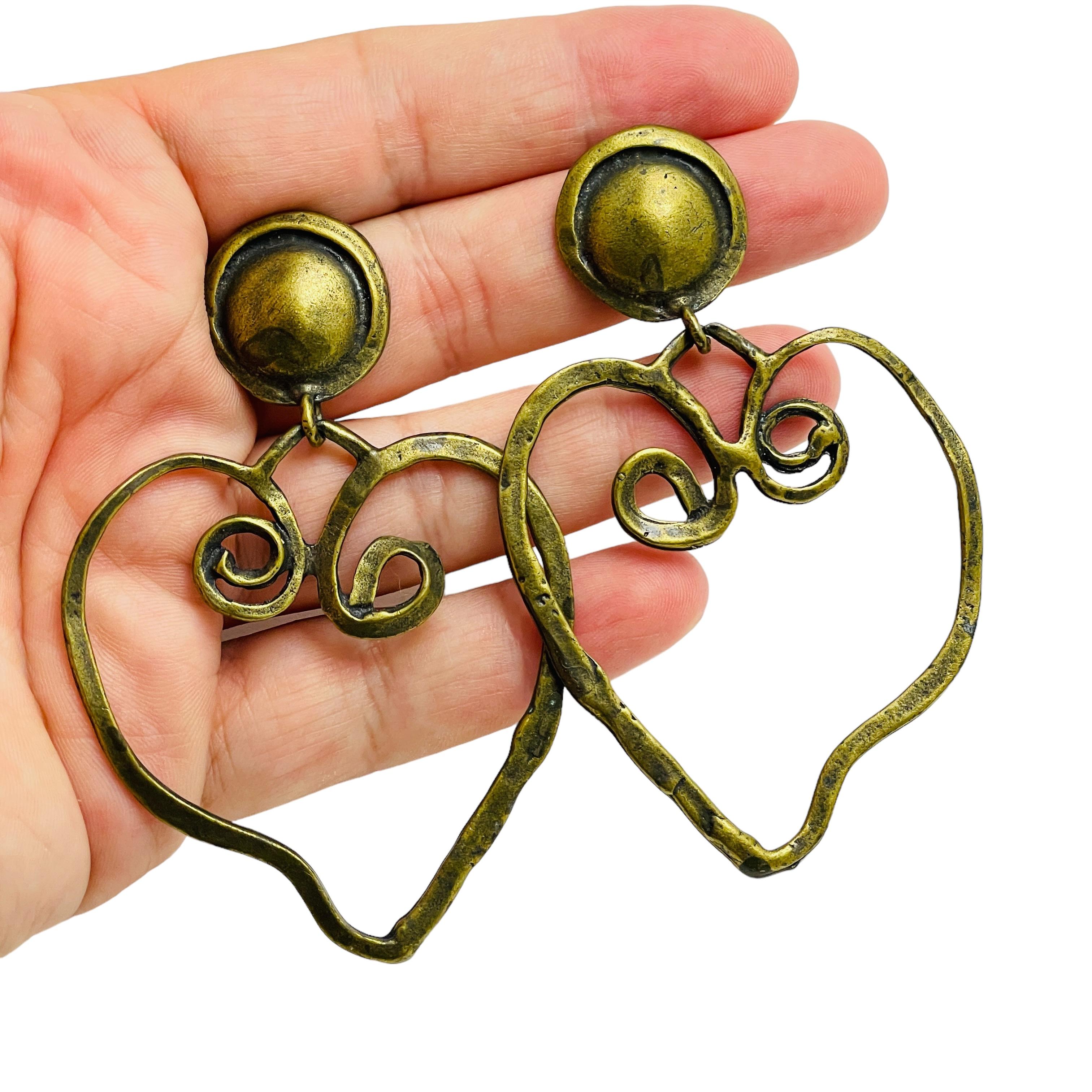 Women's Vintage dark gold huge hearts designer dangle earrings For Sale