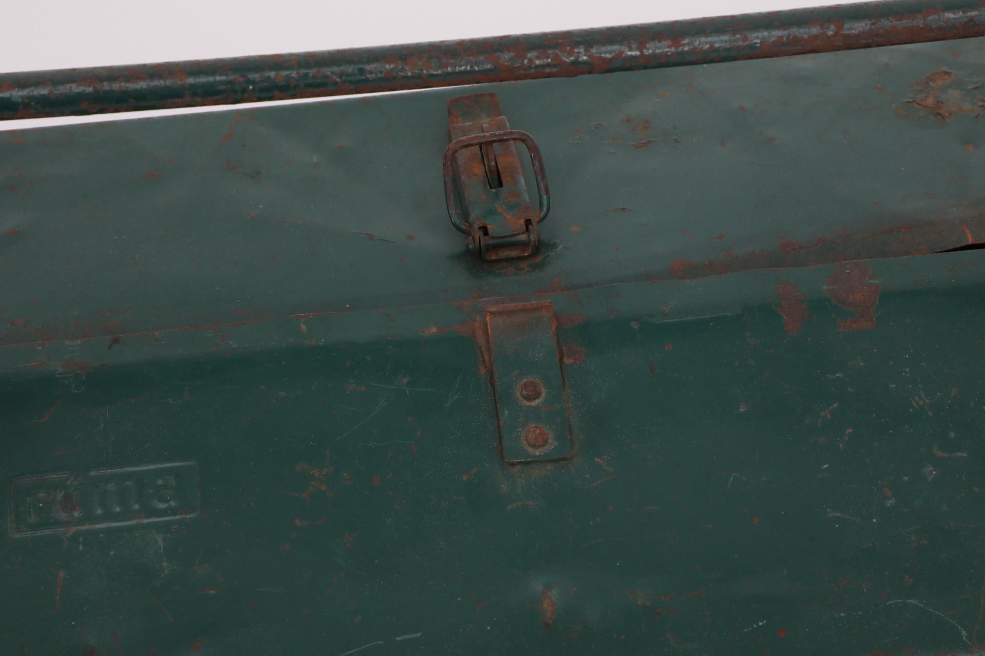 Vintage Dark Green Tool or Tackle Box For Sale 7
