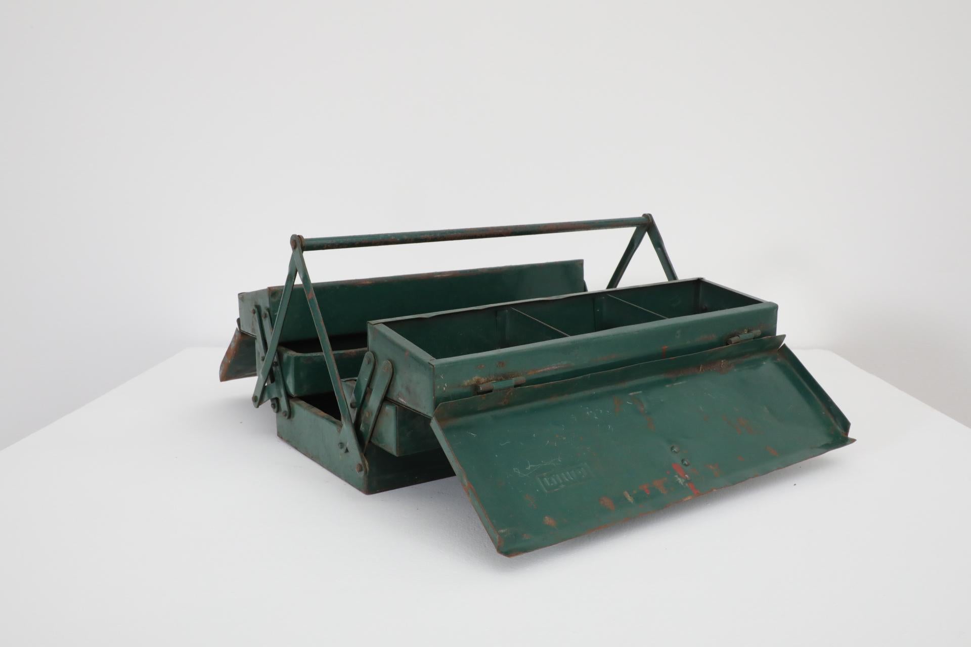 Vintage Dark Green Tool or Tackle Box In Good Condition For Sale In Los Angeles, CA