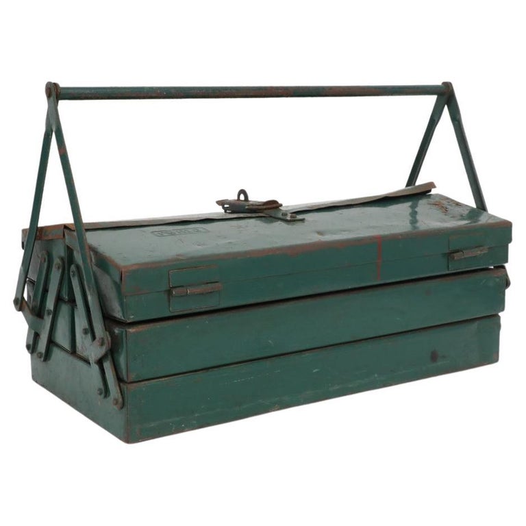 Vintage Grip-Loc Green Metal Tackle Tool Box Walton Vintage Grip-Loc Green Metal Tackle Tool Box Walton