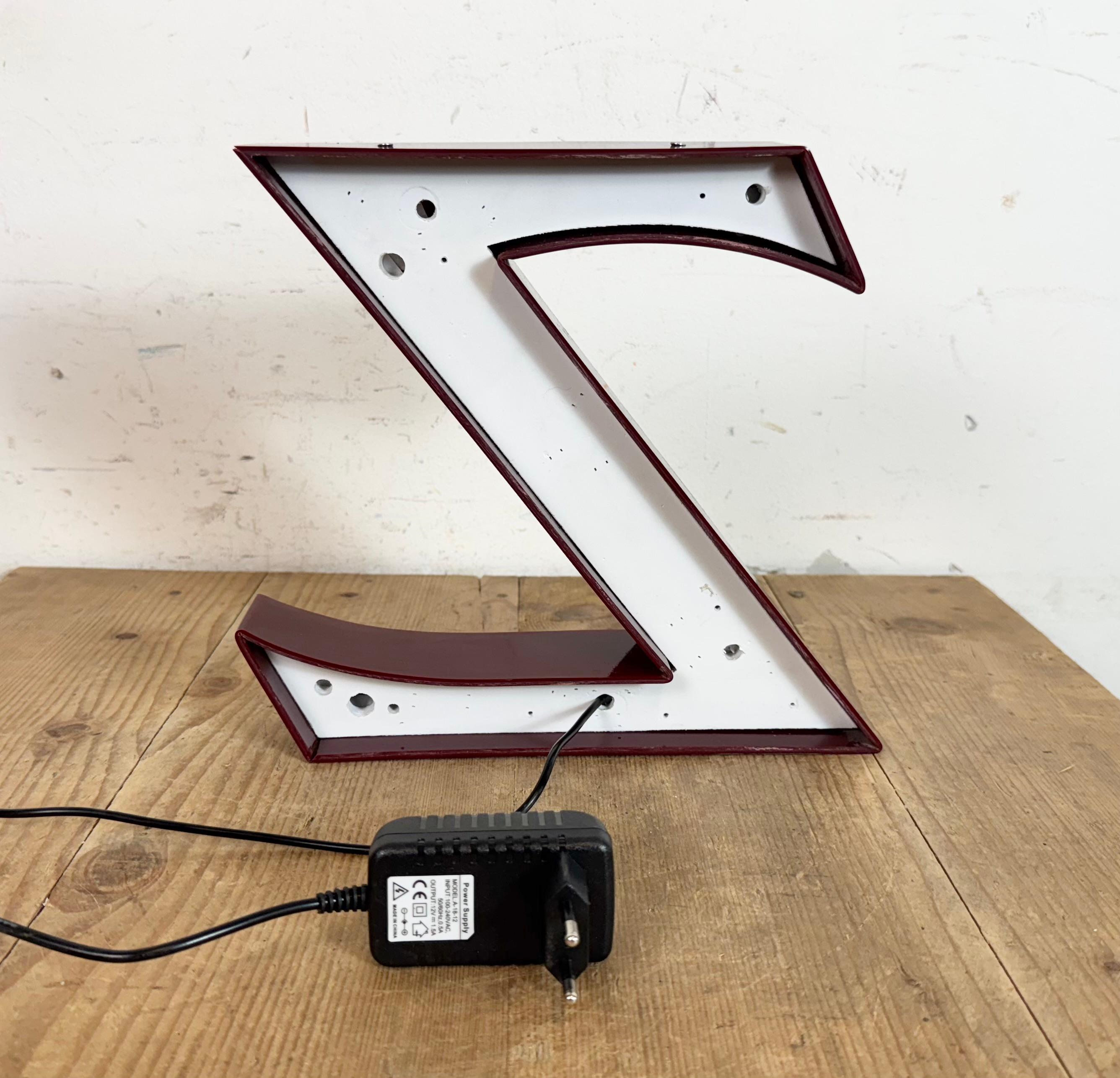 Fin du 20e siècle Lettre Z vintage illuminée en rouge foncé, années 1980 en vente