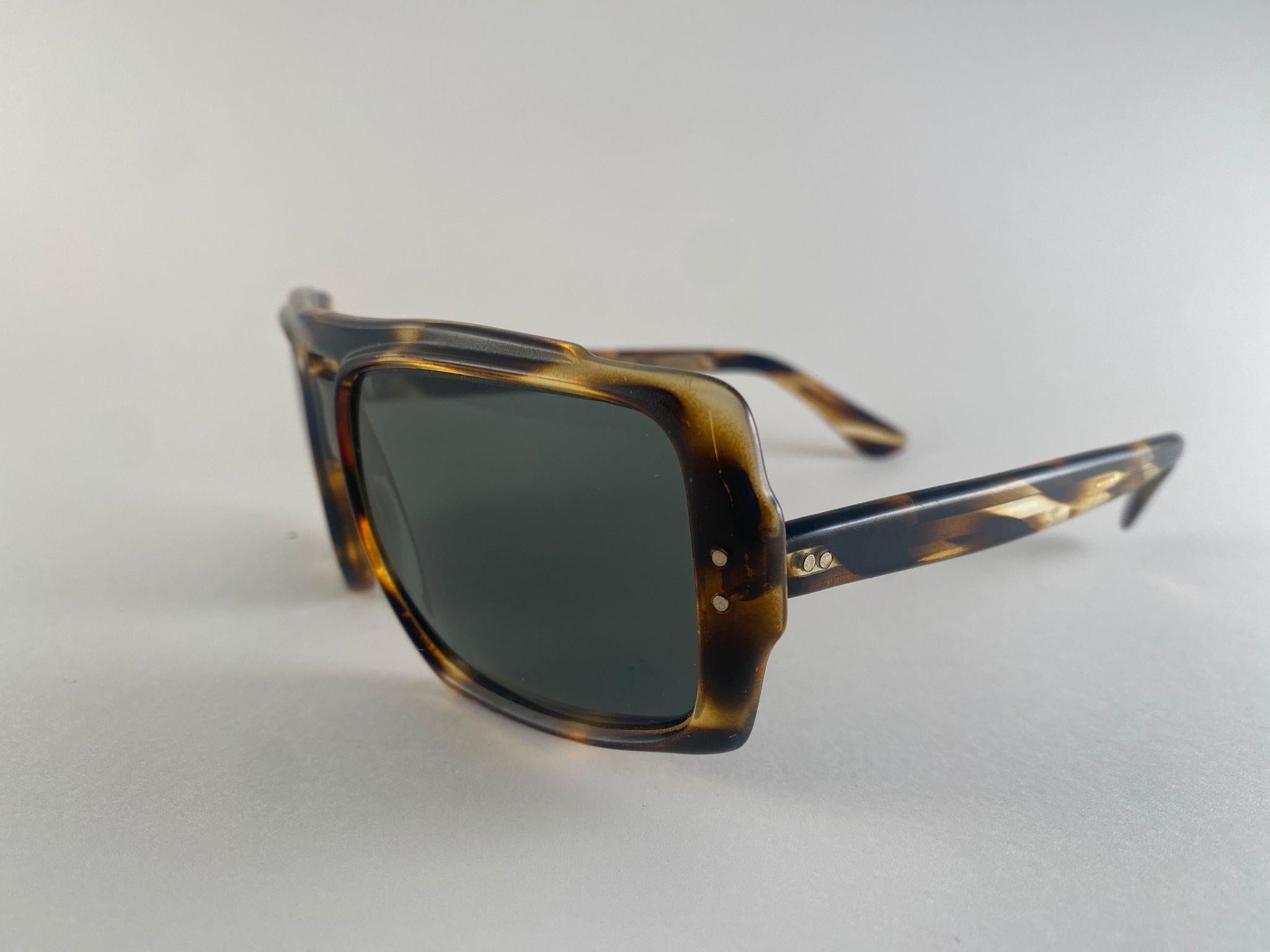Vintage Dark Tortoise Übergroße Rechteckige 1970'S Frankreich Sonnenbrille im Zustand „Hervorragend“ im Angebot in Baleares, Baleares