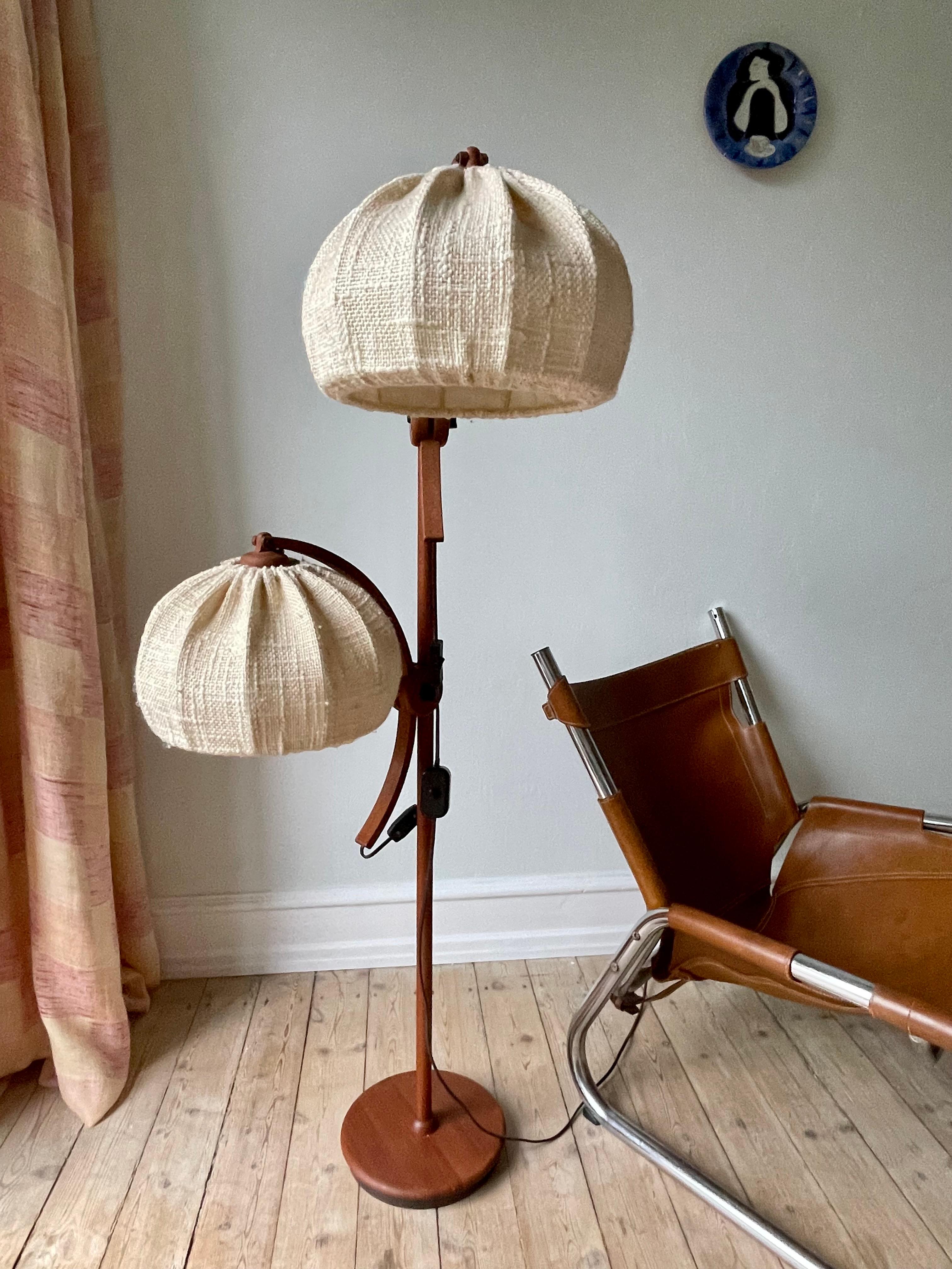 Vintage Dark Wood Adjustable Floor Lamp with Fabric Shades, 1960s For Sale 5