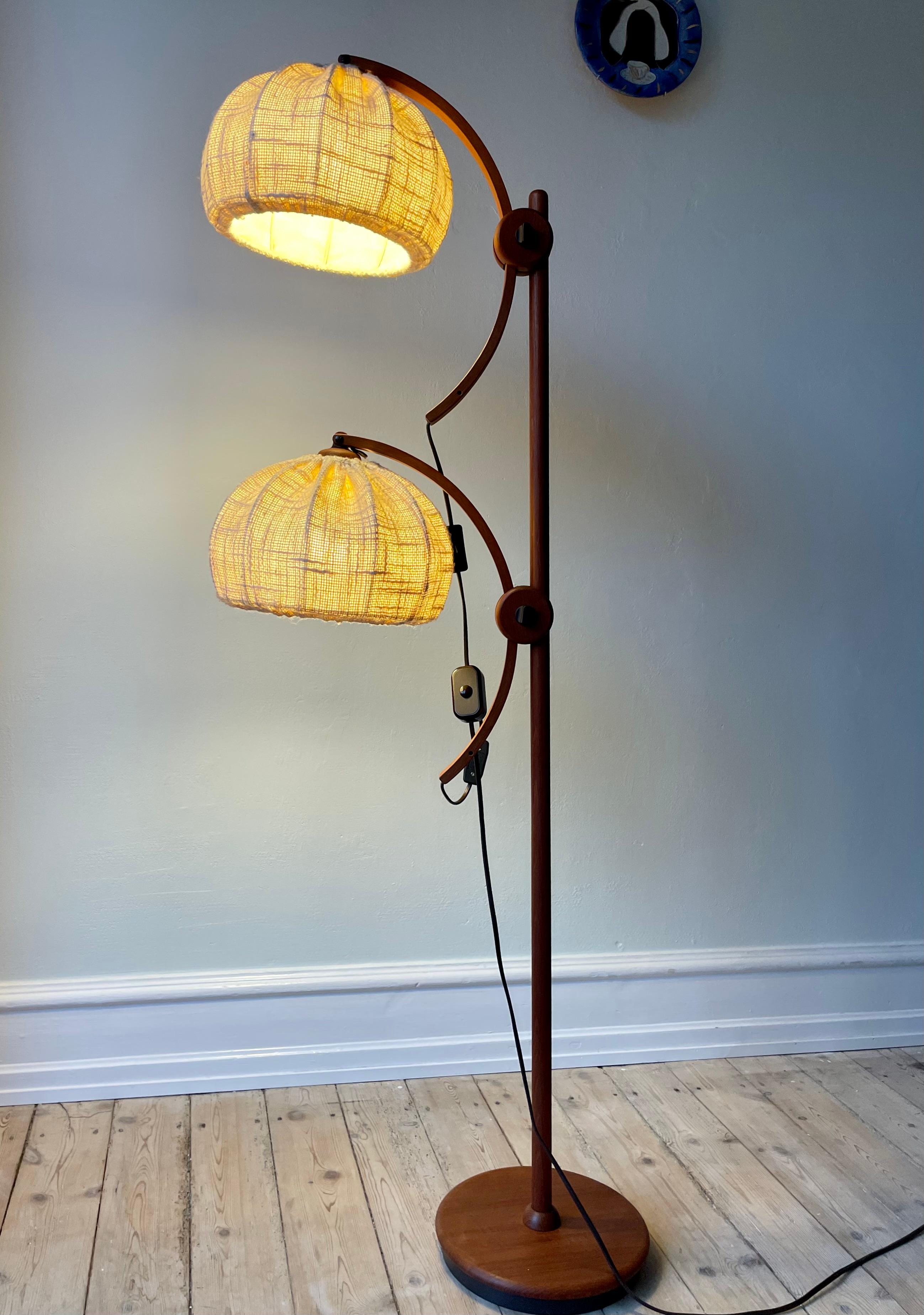 Vintage Dark Wood Adjustable Floor Lamp with Fabric Shades, 1960s For Sale 10