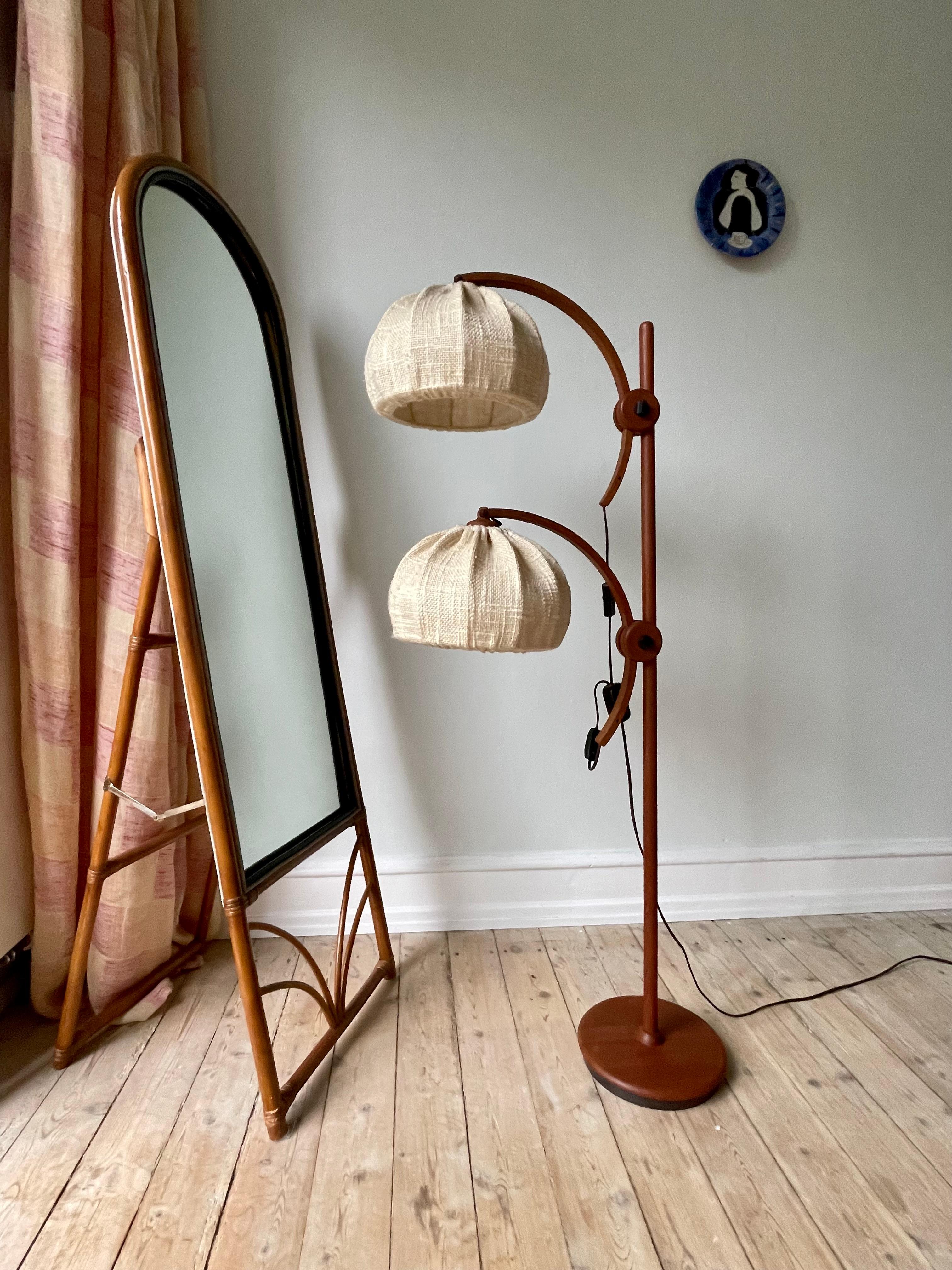 Vintage Dark Wood Adjustable Floor Lamp with Fabric Shades, 1960s For Sale 1