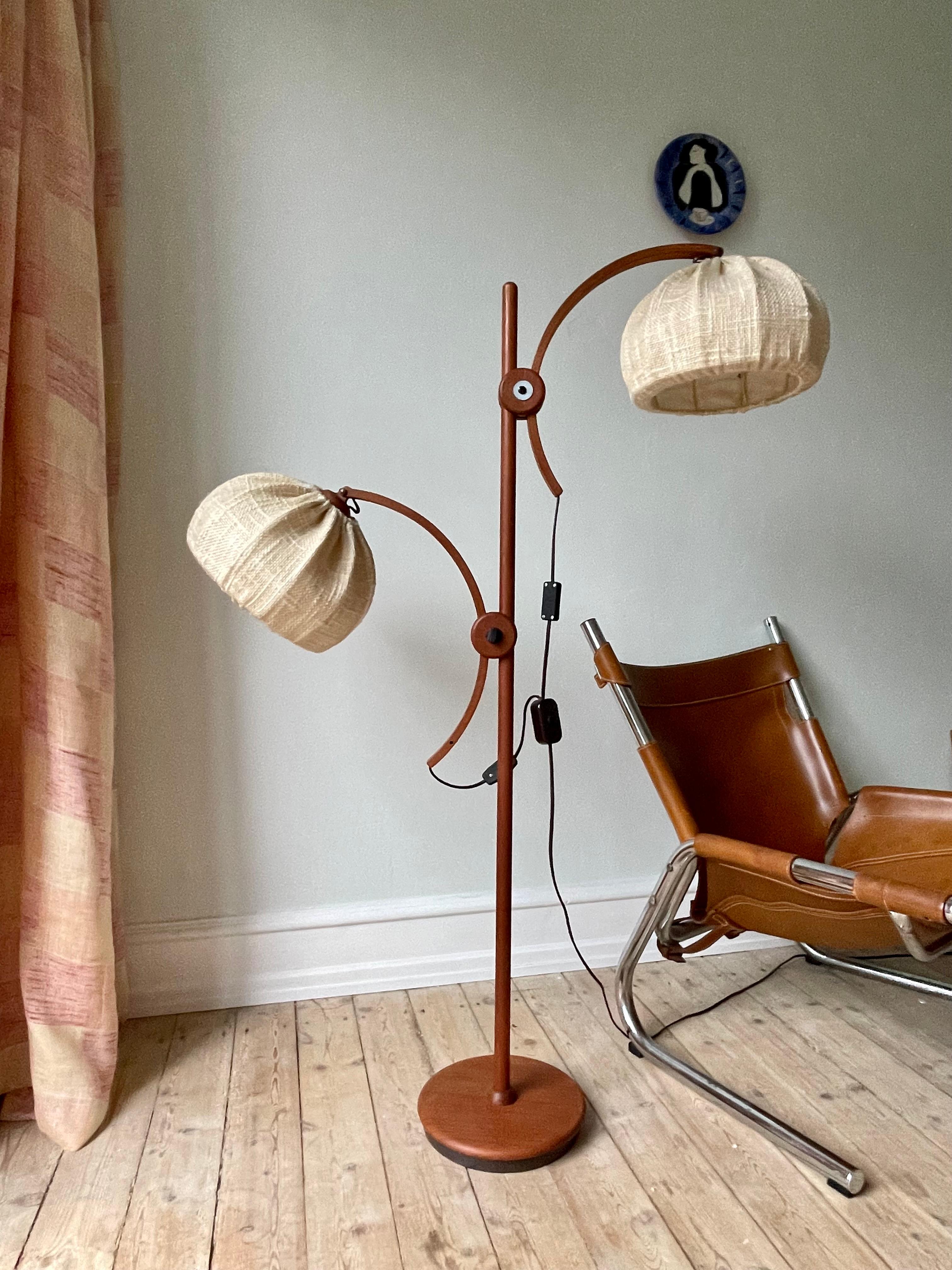 Vintage Dark Wood Adjustable Floor Lamp with Fabric Shades, 1960s For Sale 2