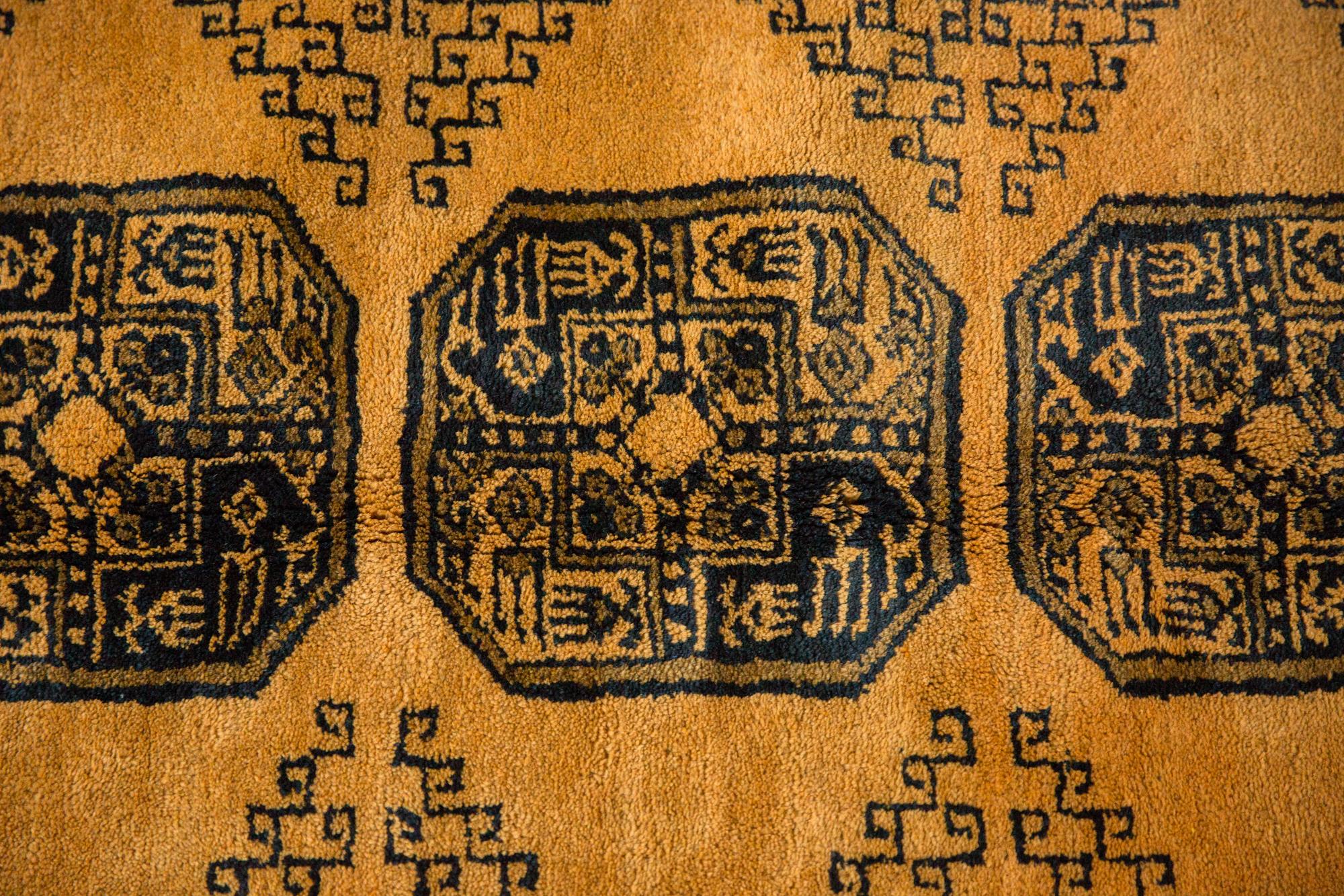 Vintage Daulatabad Carpet For Sale 5