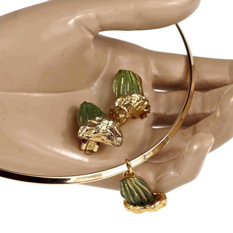 Women's Vintage DAUM by HILTON McCONNICO Cactus Glass Earrings Pendant Necklace Set For Sale