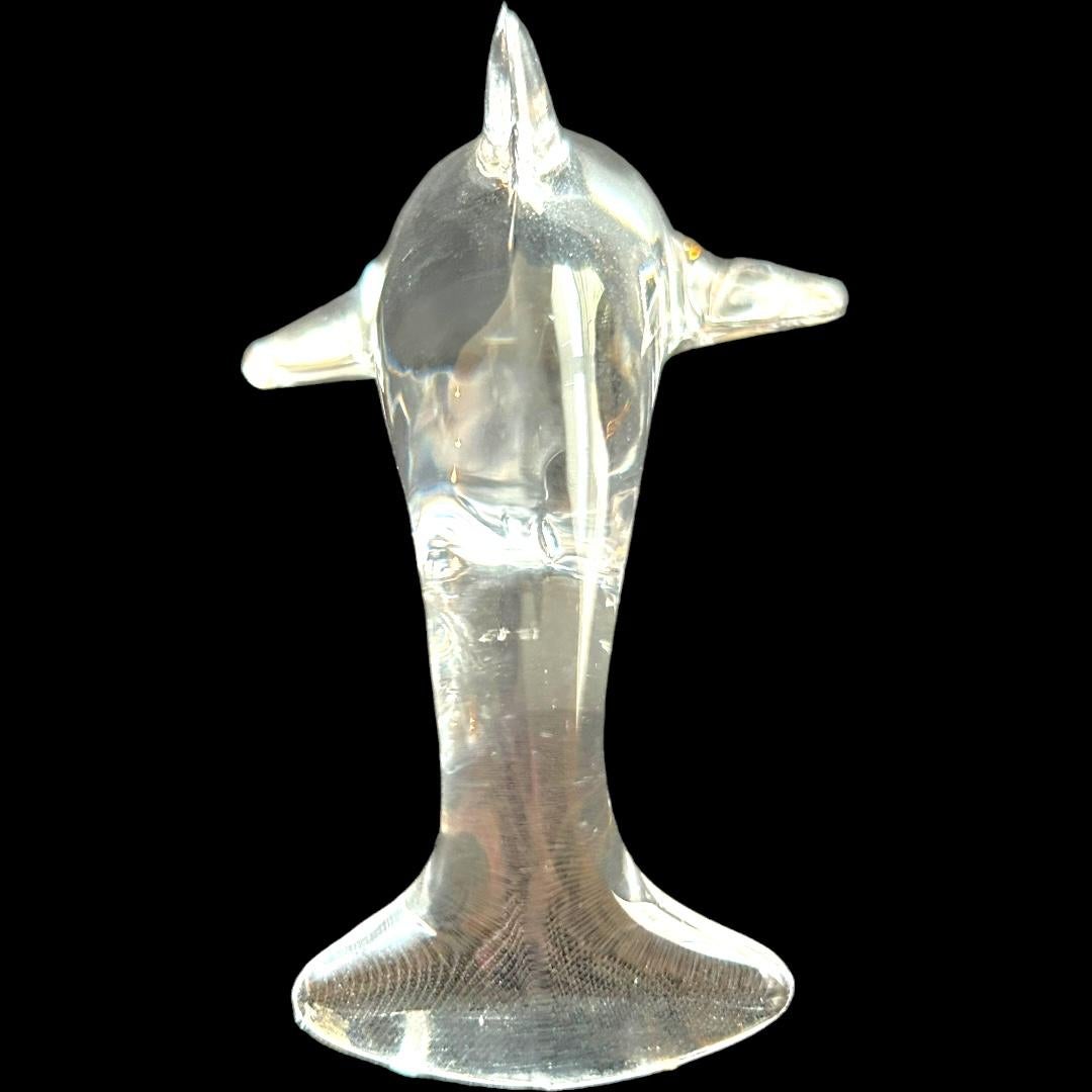 20ième siècle Sculpture vintage en cristal de Daum représentant un dauphin en vente