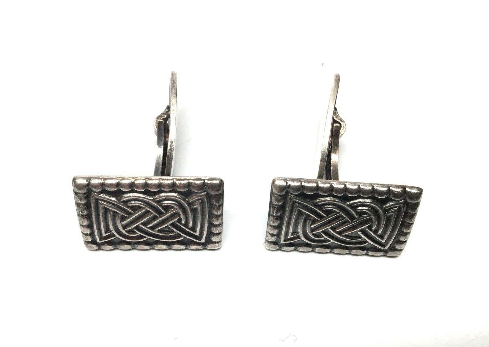 Vintage David Andersen Norway Sterling Silver SAGA Celtic Cufflinks

This is a superb vintage sterling silver pair of cufflinks from David Andersen from Norway from the Saga Celtic series.

Measurements:  Front of cufflinks measure approx:  13 mm L