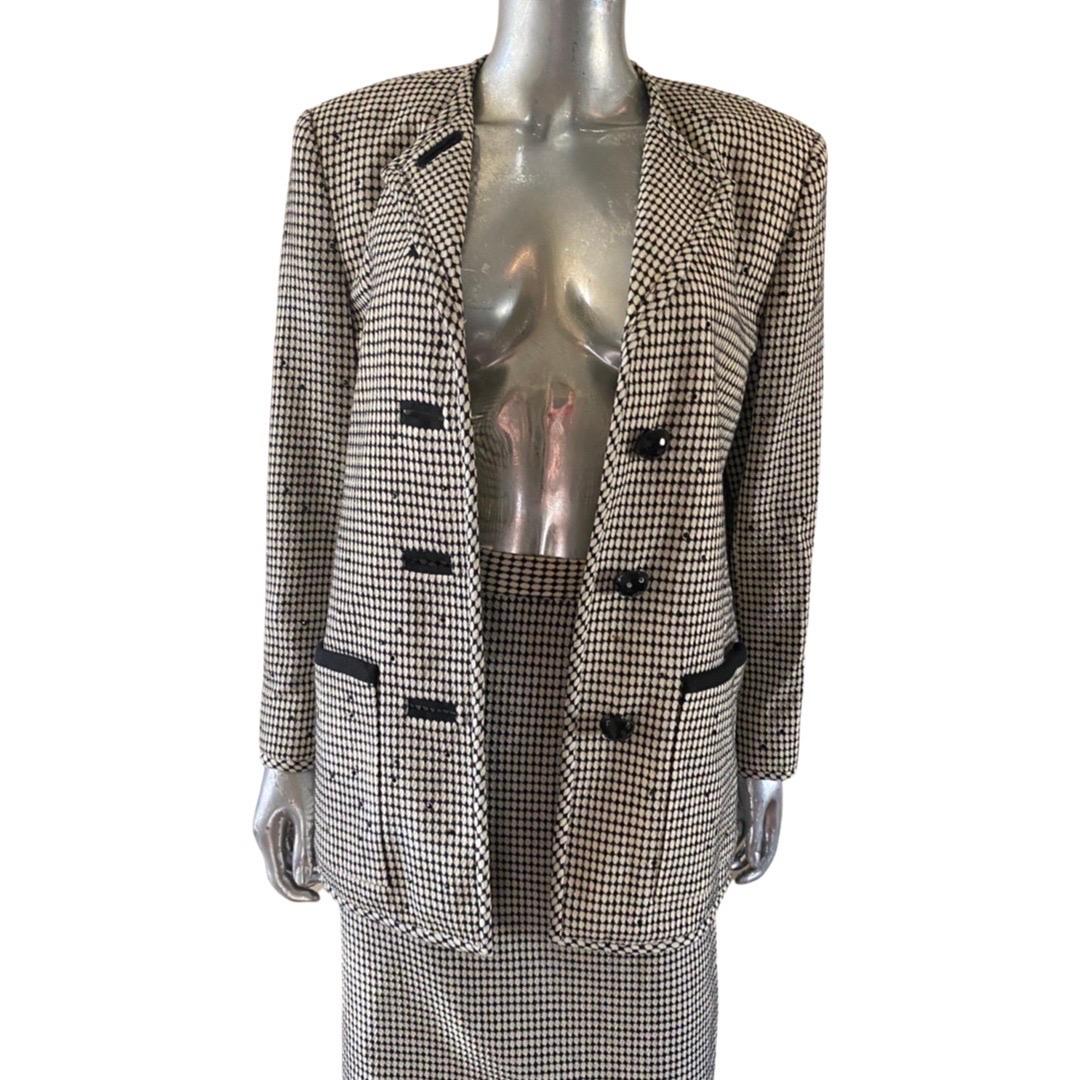 Vintage David Hayes Custom Made  Black & White Beaded Suit Size 8  For Sale 1
