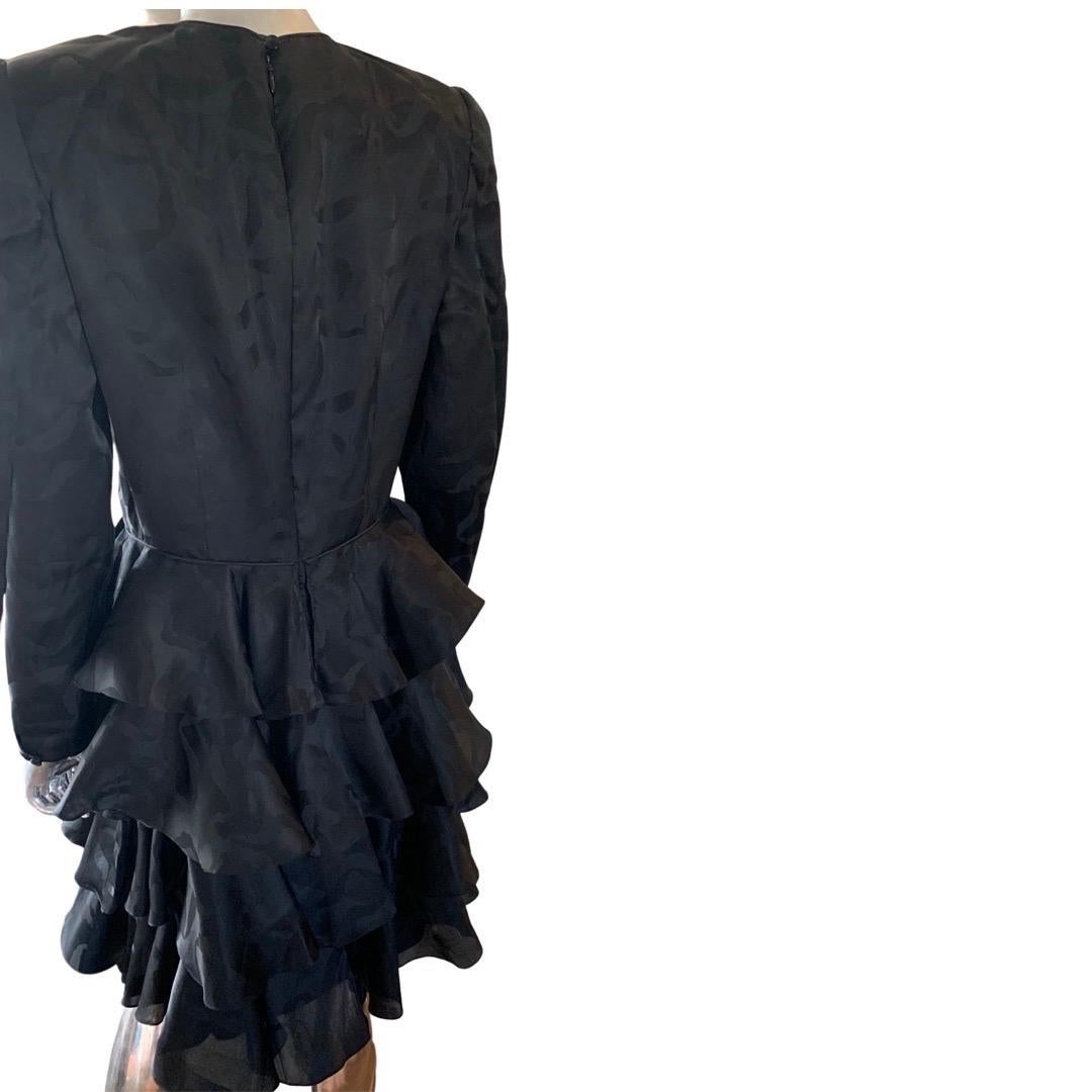Vintage David Hayes LBD Vestido de cóctel con volantes en jacquard de seda, NWT en venta 1