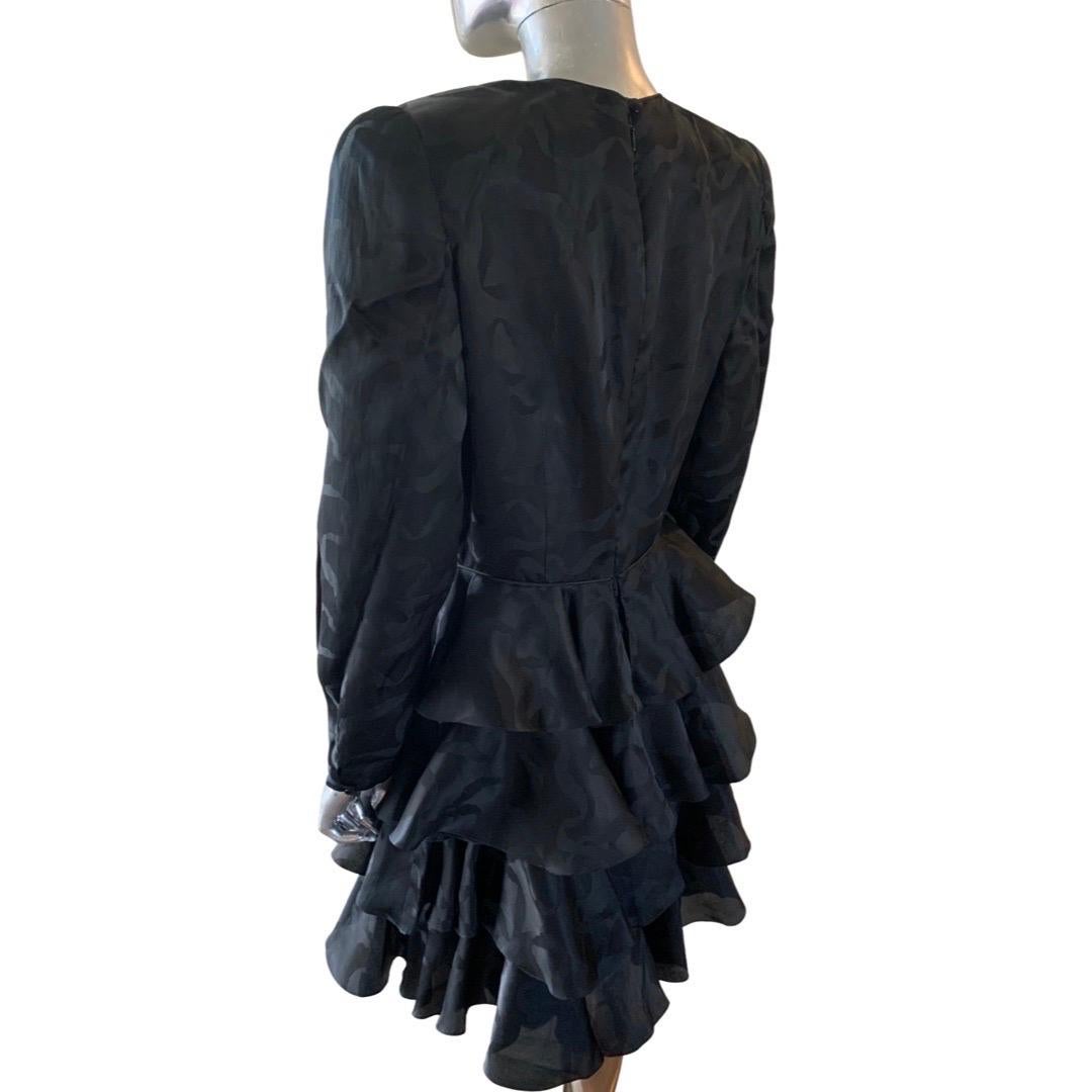 Vintage David Hayes LBD Vestido de cóctel con volantes en jacquard de seda, NWT en venta 2