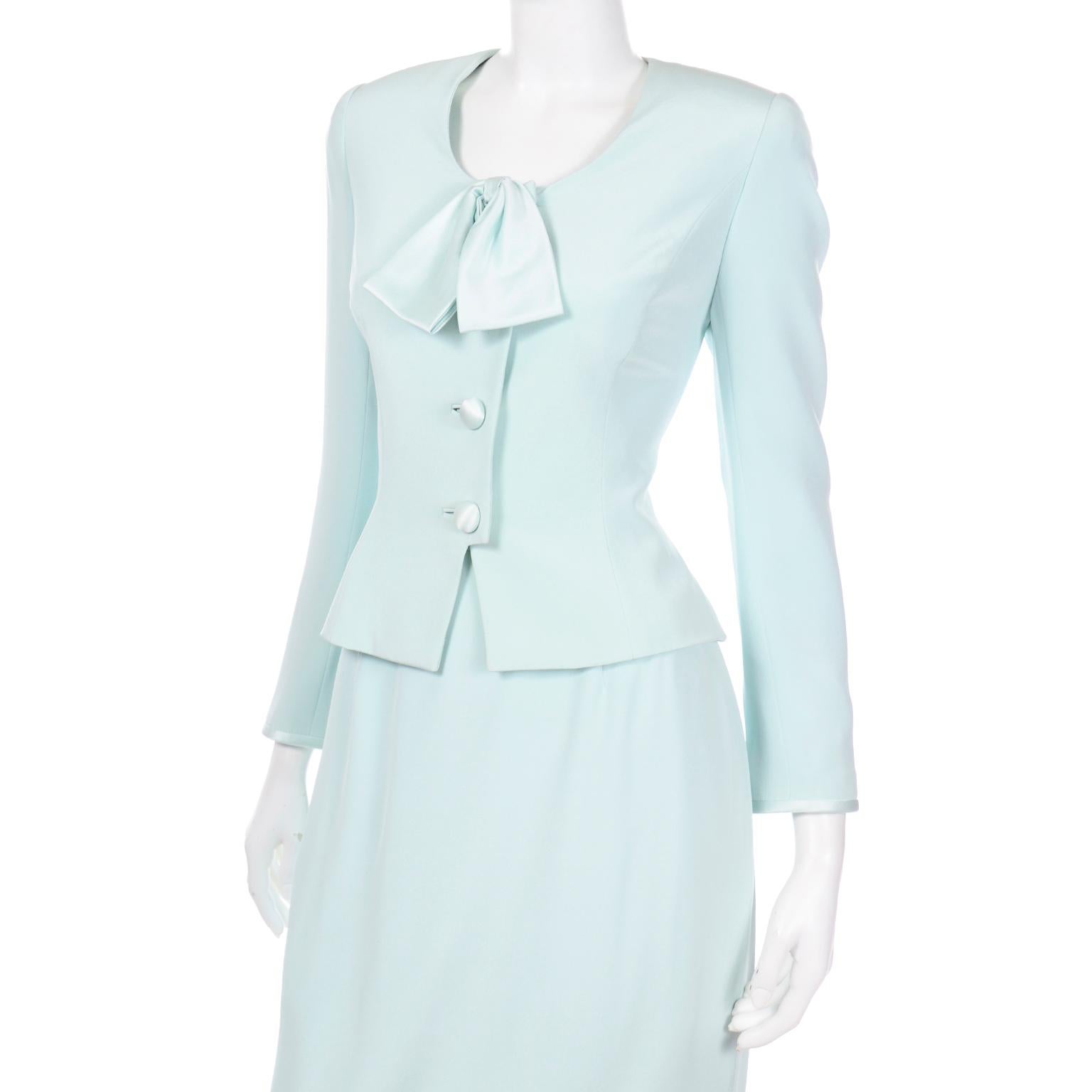 Vintage David Hayes Silk Mint Green 2 Pc Skirt & Jacket w Bow Suit In Excellent Condition In Portland, OR