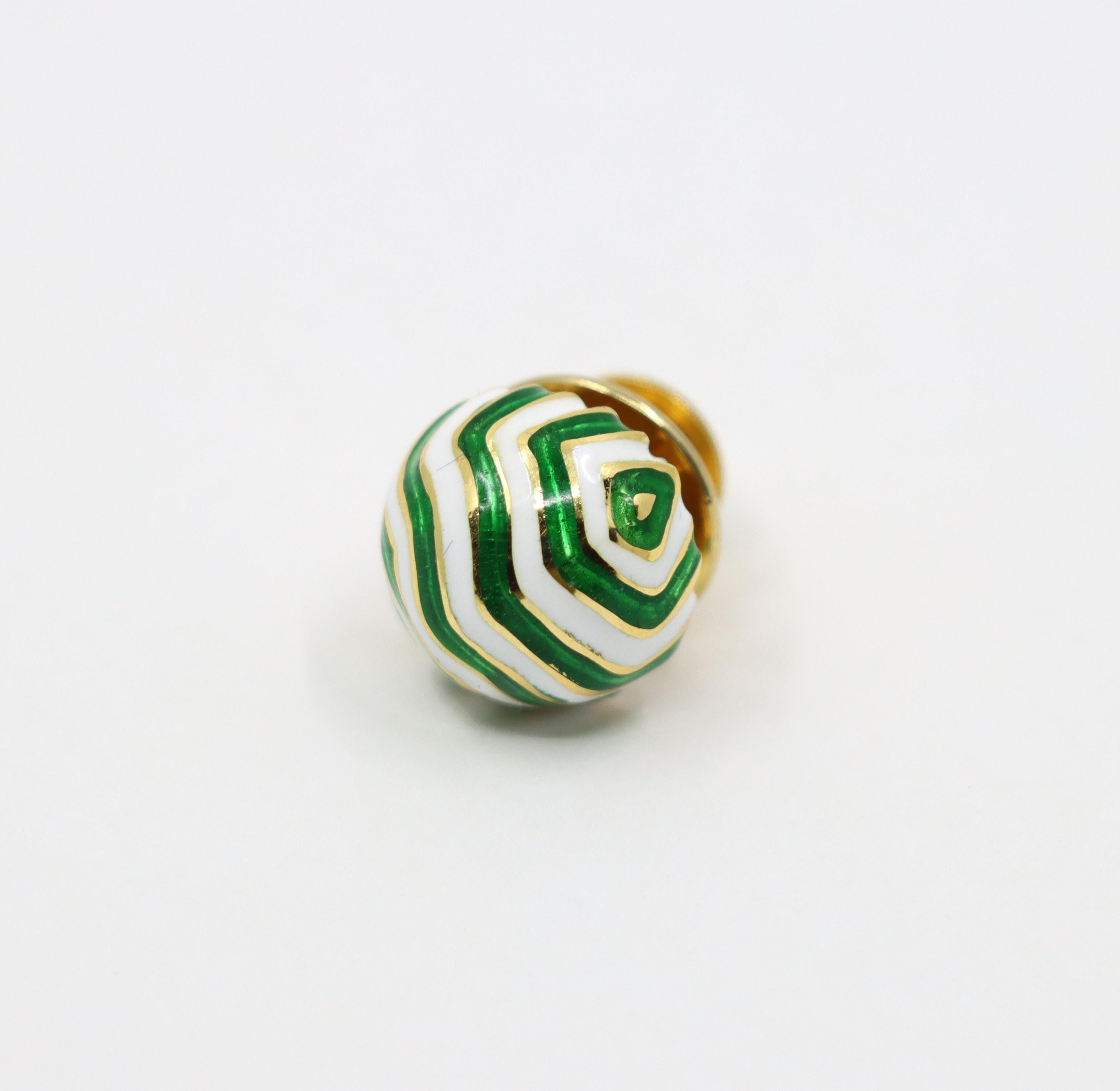 Gemelli vintage David Webb in oro 18 carati con smalto verde e bianco in vendita 6