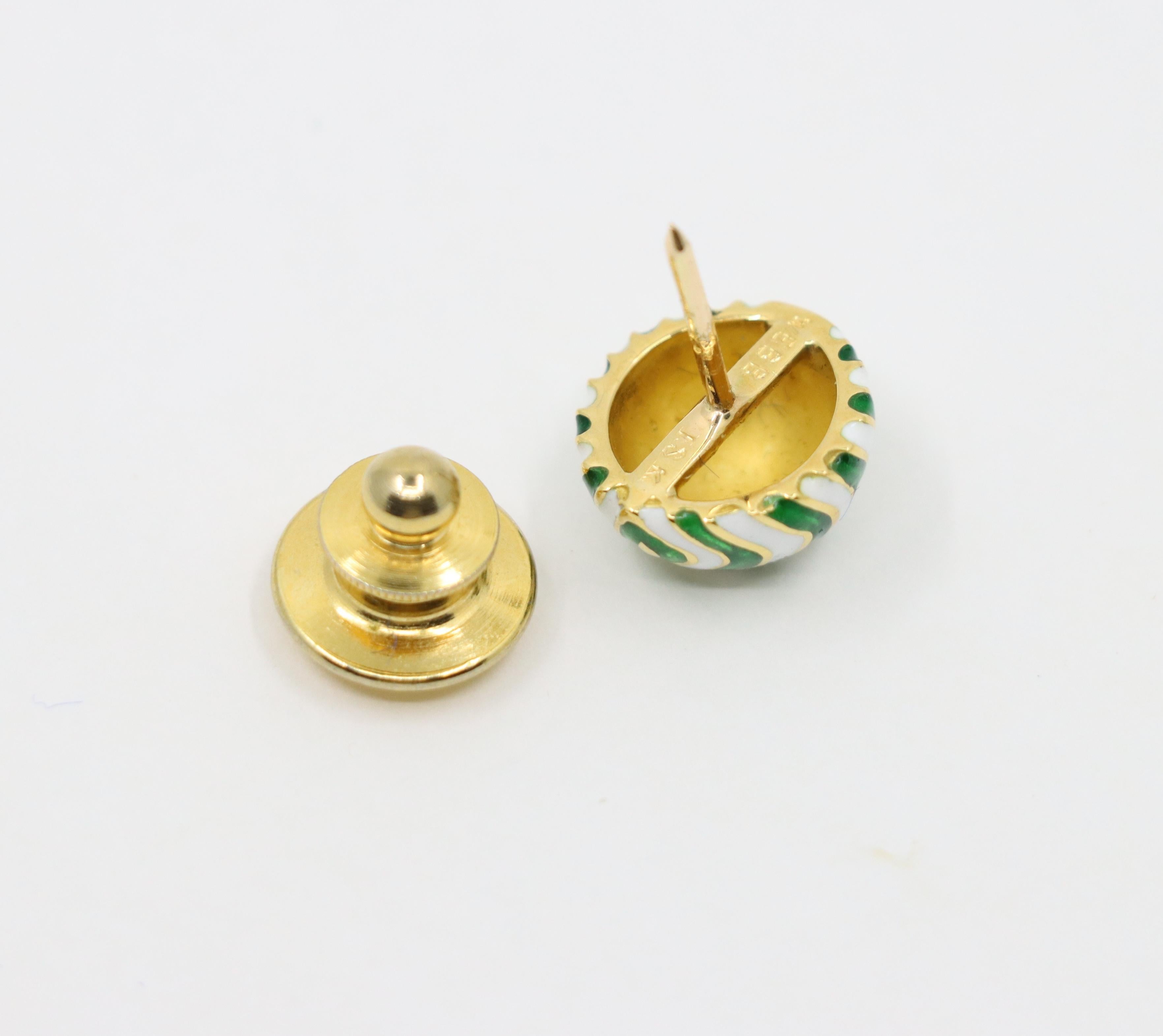Gemelli vintage David Webb in oro 18 carati con smalto verde e bianco in vendita 7