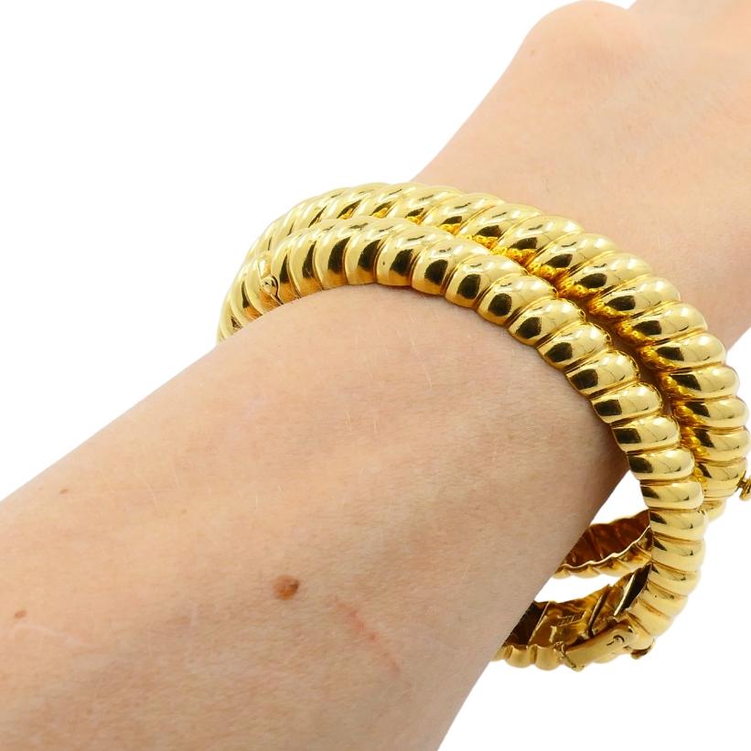 Paire de bracelets vintage en or 18k de David David en vente 7