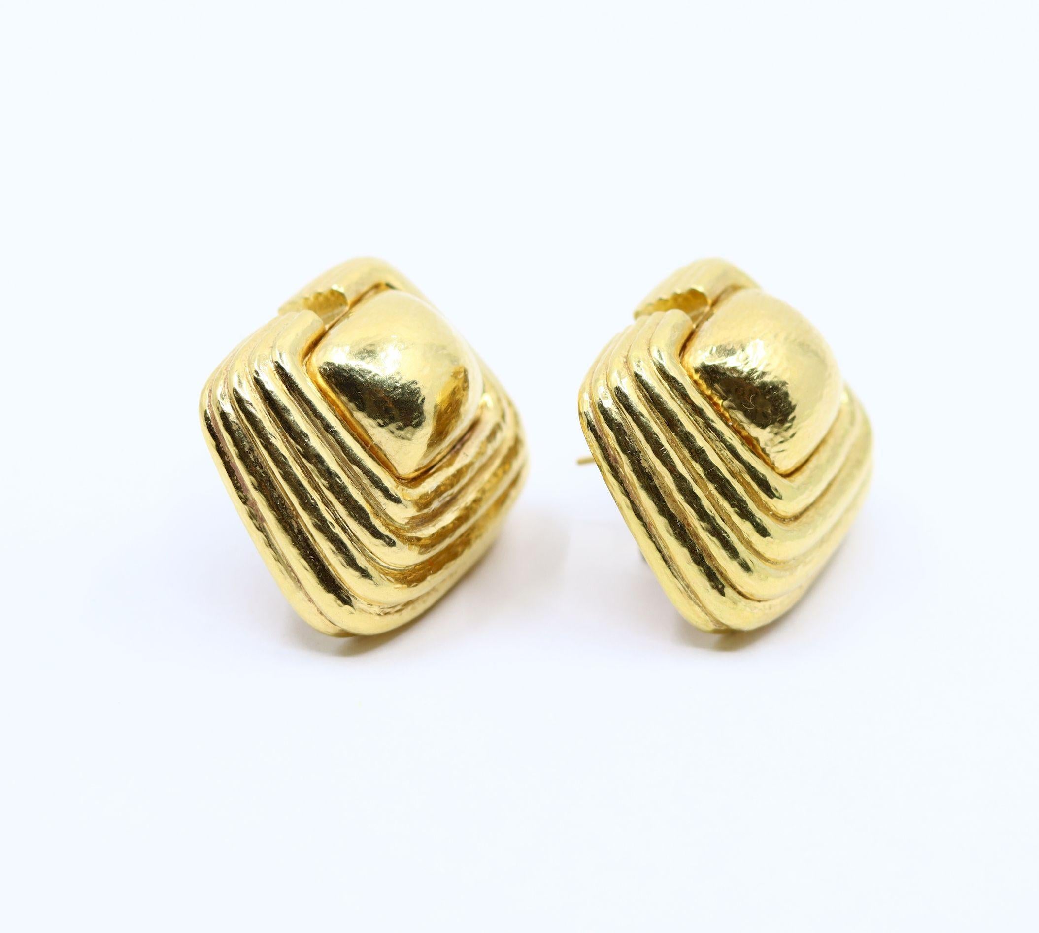 Women's Vintage David Webb 18K Gold Textured Earring For Sale