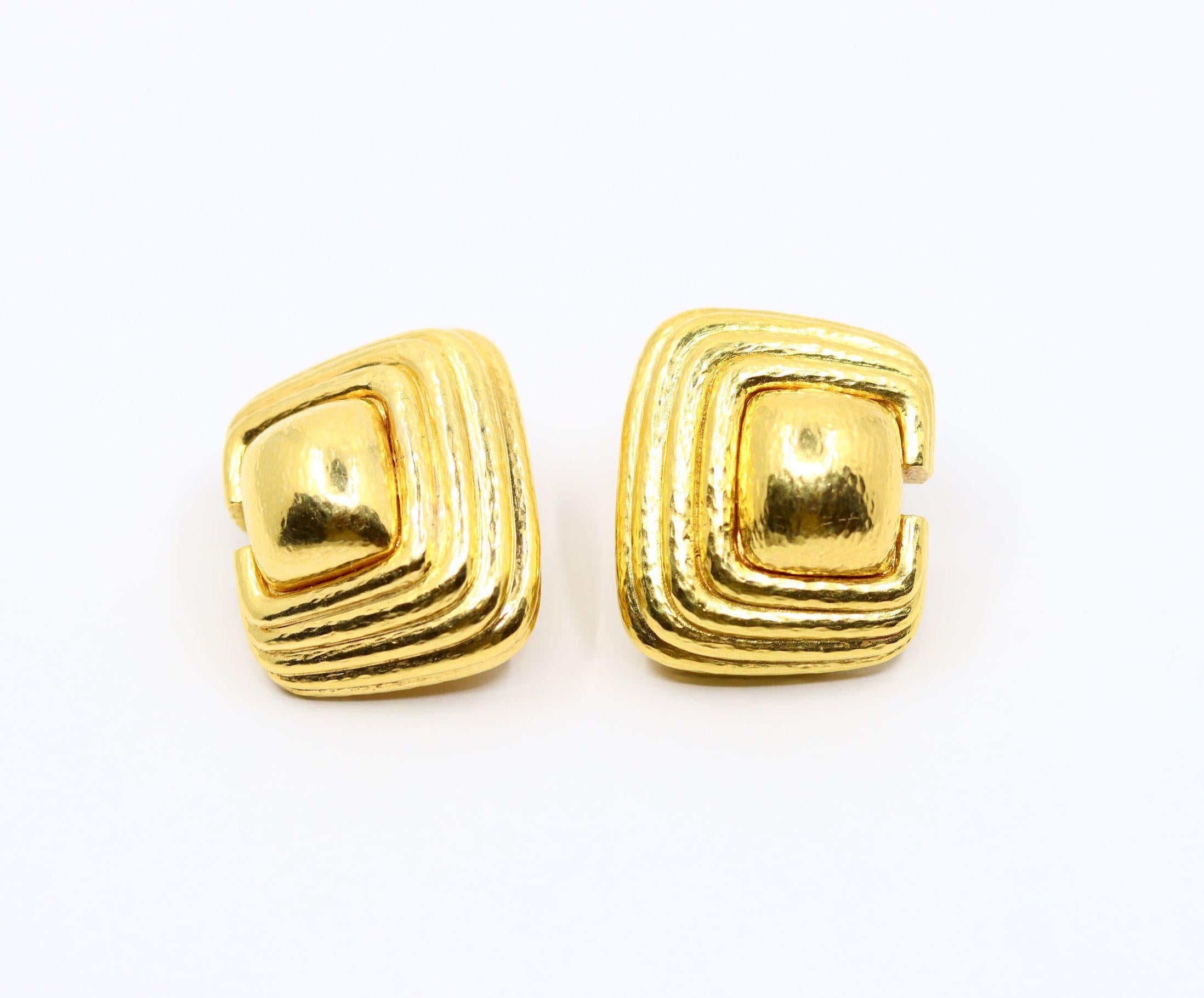 Vintage David Webb 18K Gold Textured Earring For Sale 2
