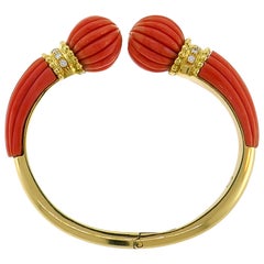Vintage David Webb Coral Gold Bangle Bracelet