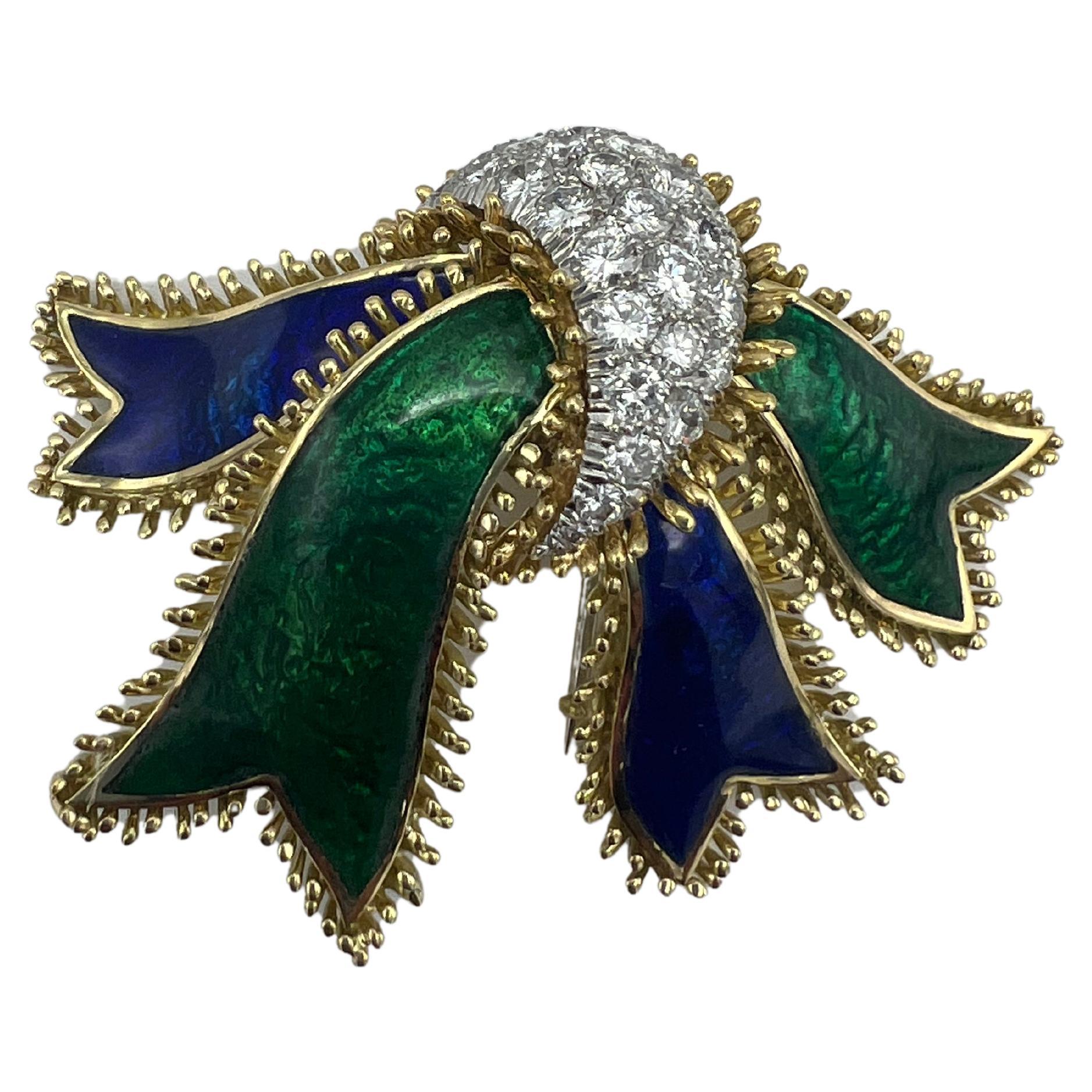 David Webb Broche vintage en forme de ruban avec nœud papillon en diamants et émail  en vente