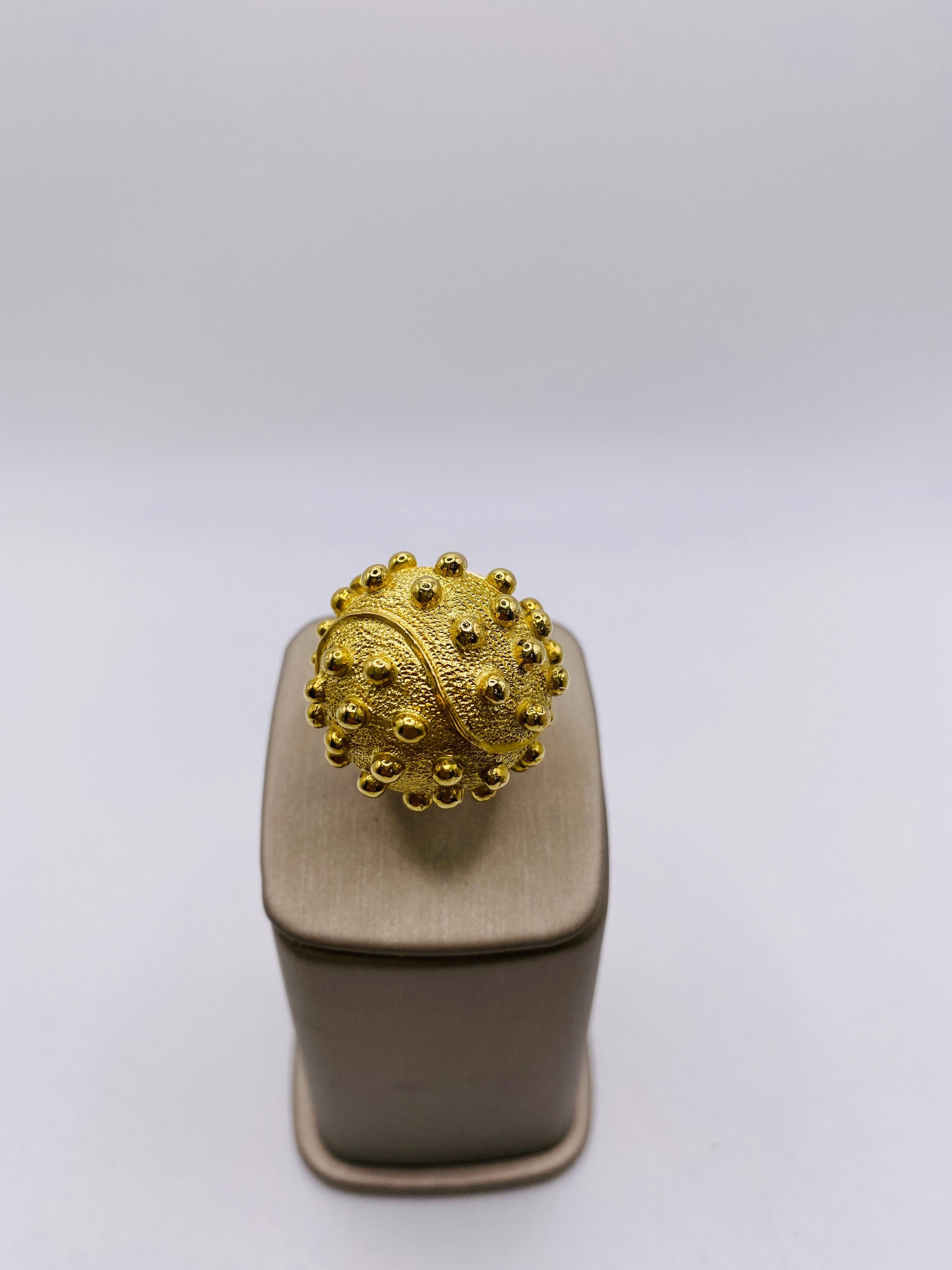 David Webb: Kuppelring mit erhabenen goldenen Punkten für Damen oder Herren