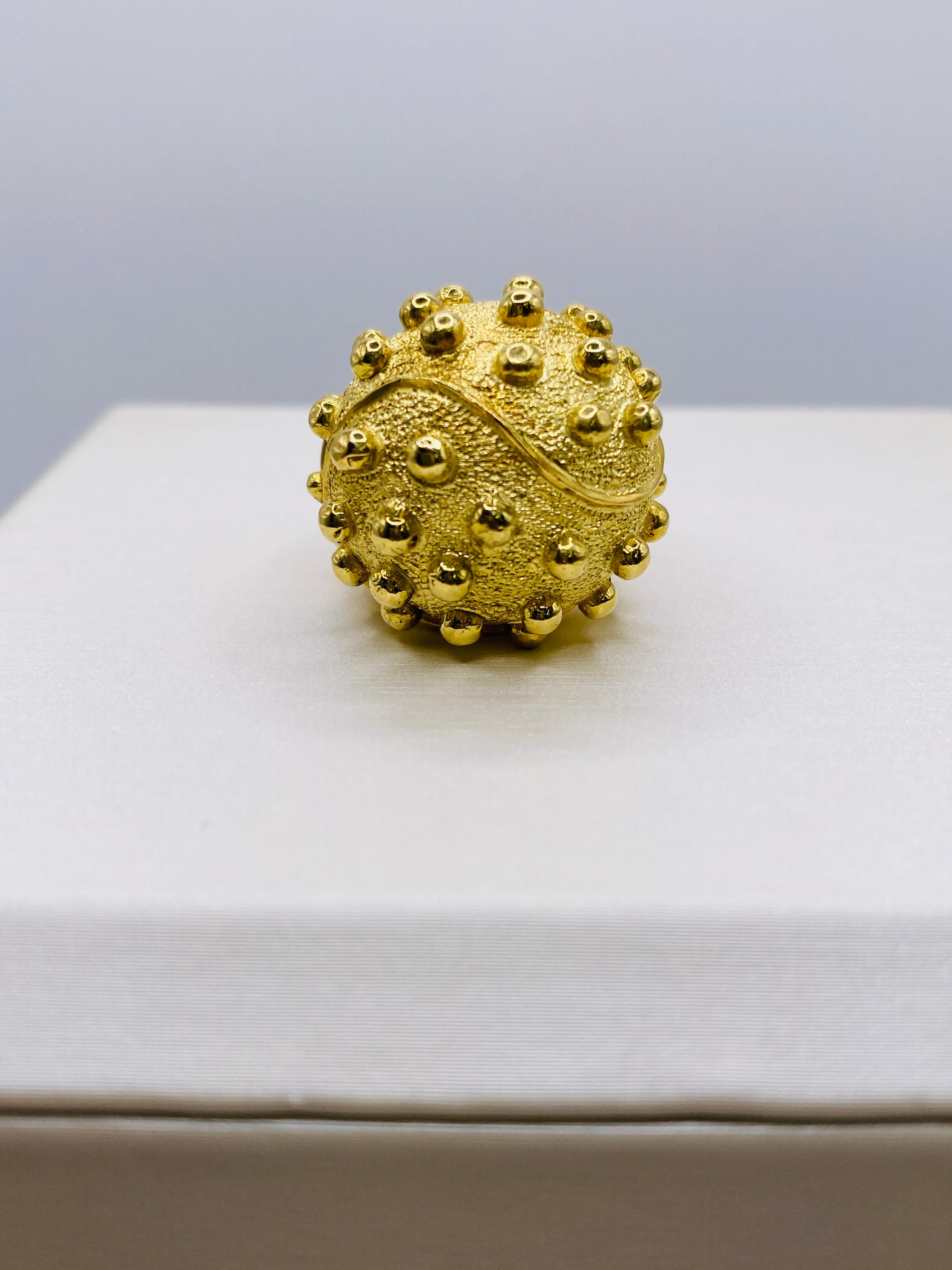 David Webb: Kuppelring mit erhabenen goldenen Punkten 3