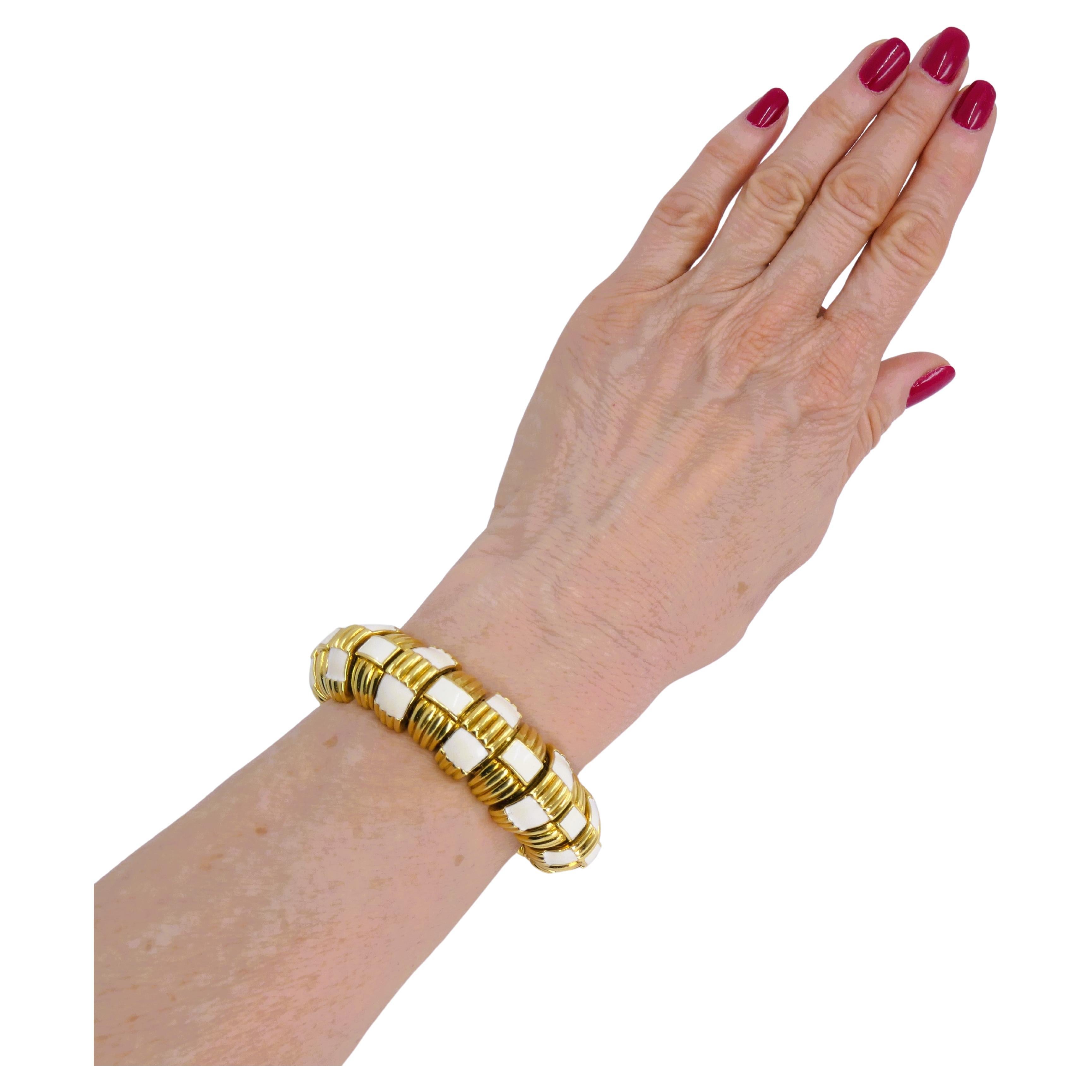Vintage David Webb Gold-Armband Weiß Emaille Estate Jewelry im Angebot 1