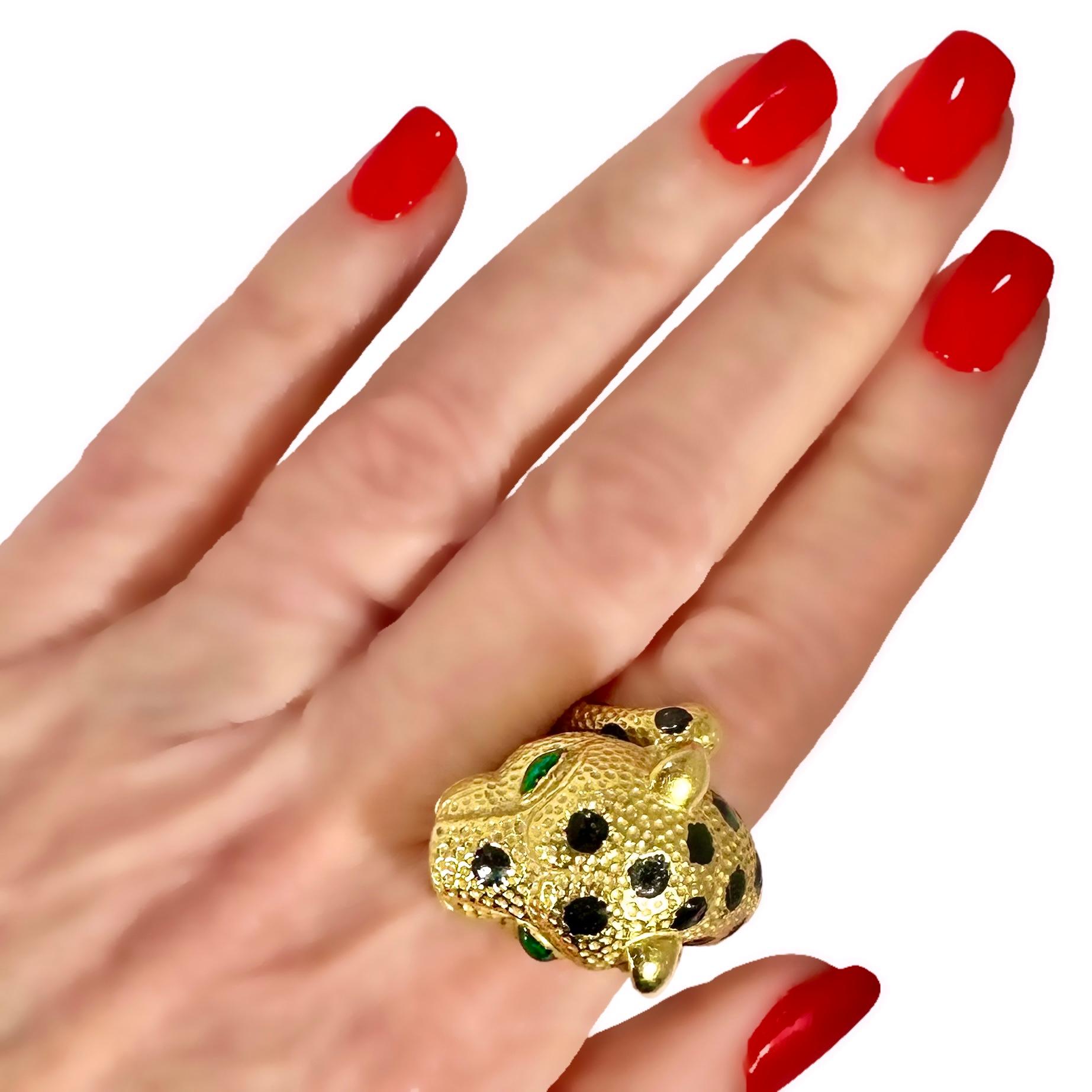 Vintage David Webb Leopard Ring in 18K Yellow Gold and Enamel For Sale 7