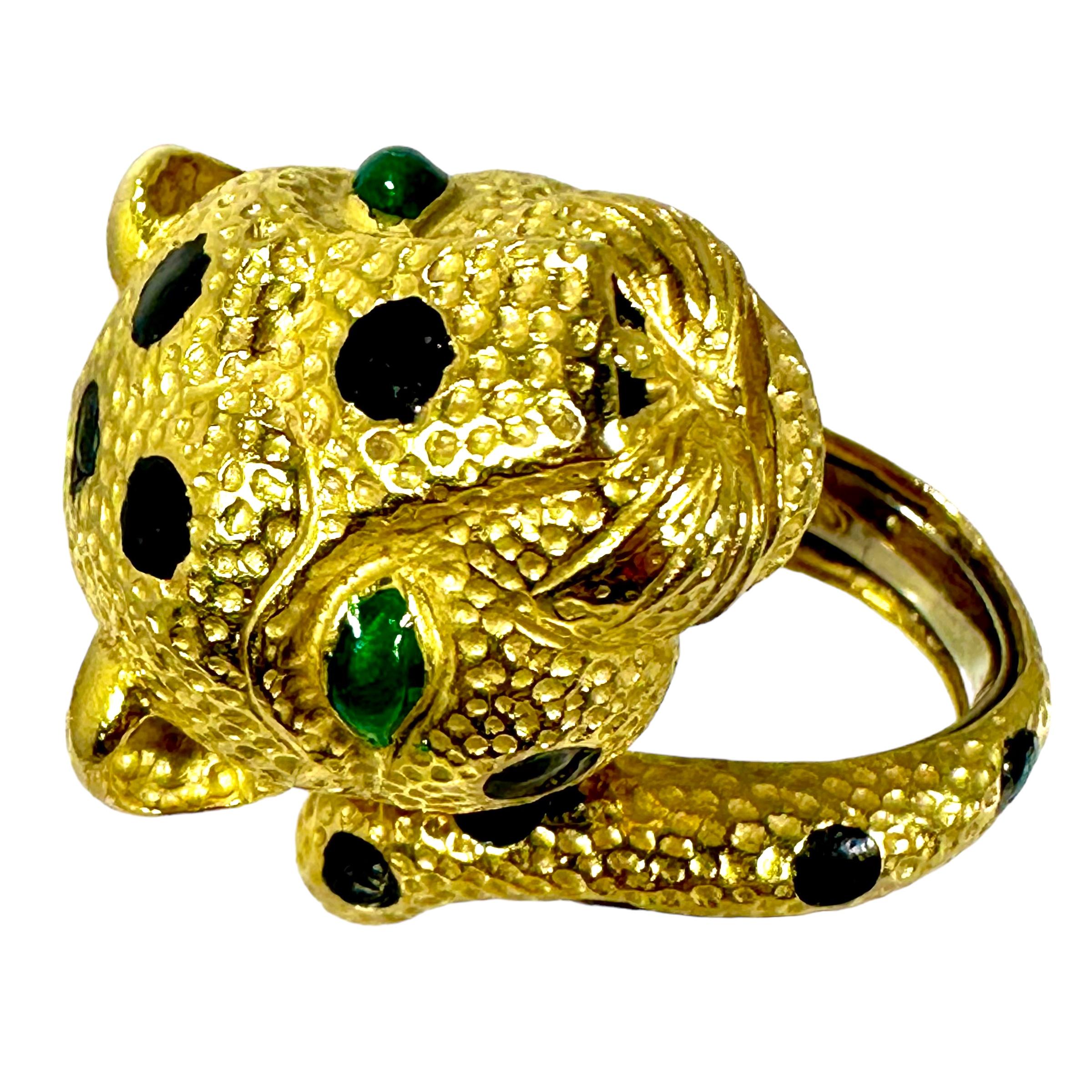Vintage David Webb Leopard Ring in 18K Yellow Gold and Enamel For Sale