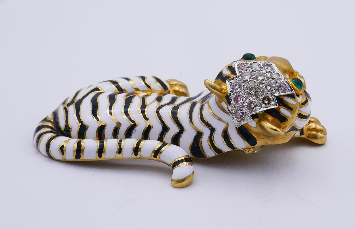Vintage David Webb Pin Brooch Clip 18k Gold Enamel Tiger Estate Jewelry In Good Condition For Sale In Beverly Hills, CA