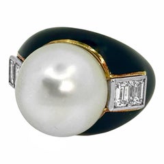 Bague vintage David Webb en or jaune, platine, diamant, émail et perle des mers du Sud