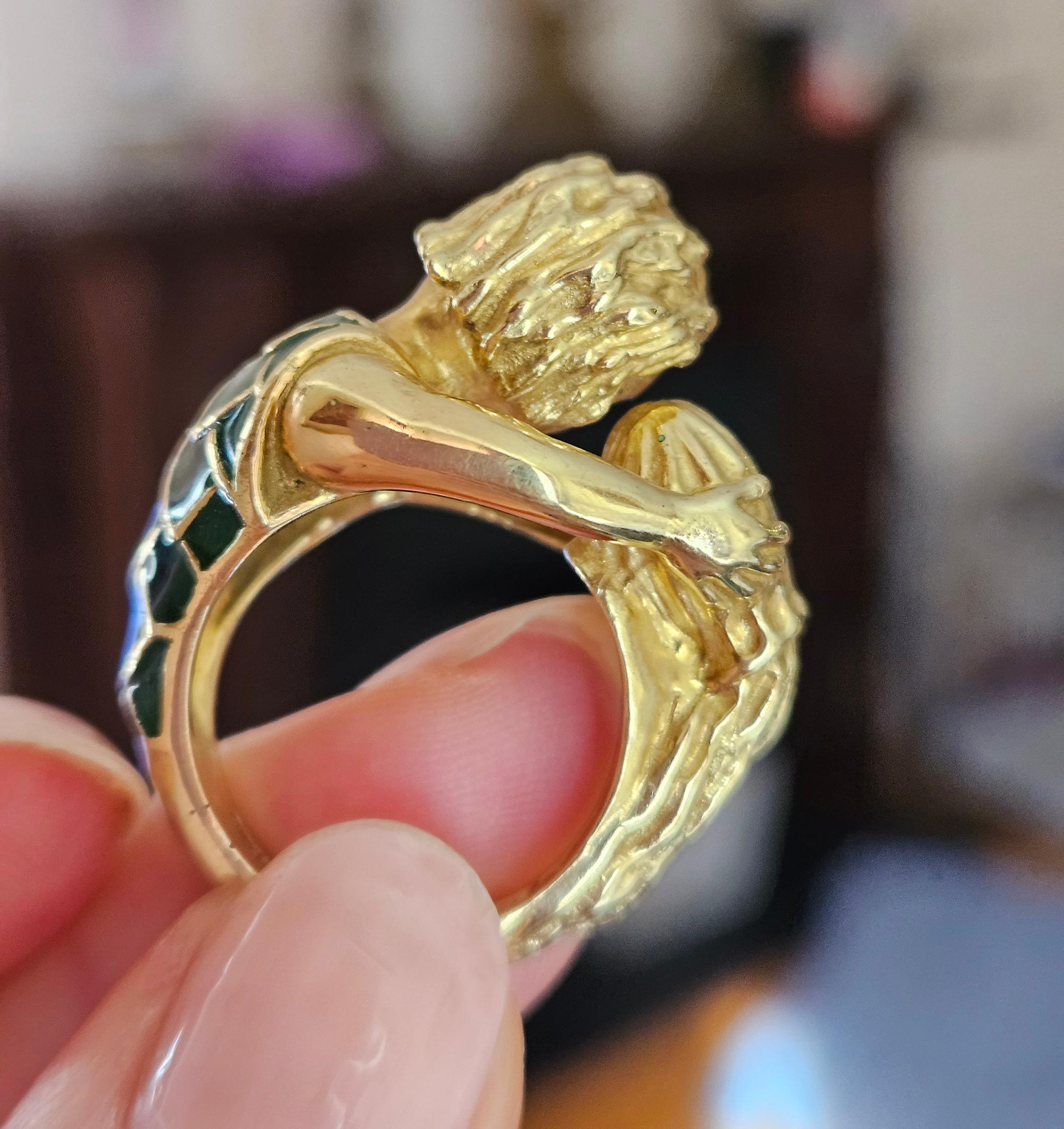 Vintage David Webb’s Aquarius Zodiac 18K Yellow Gold Green Enamel Ring, 1970s For Sale 7