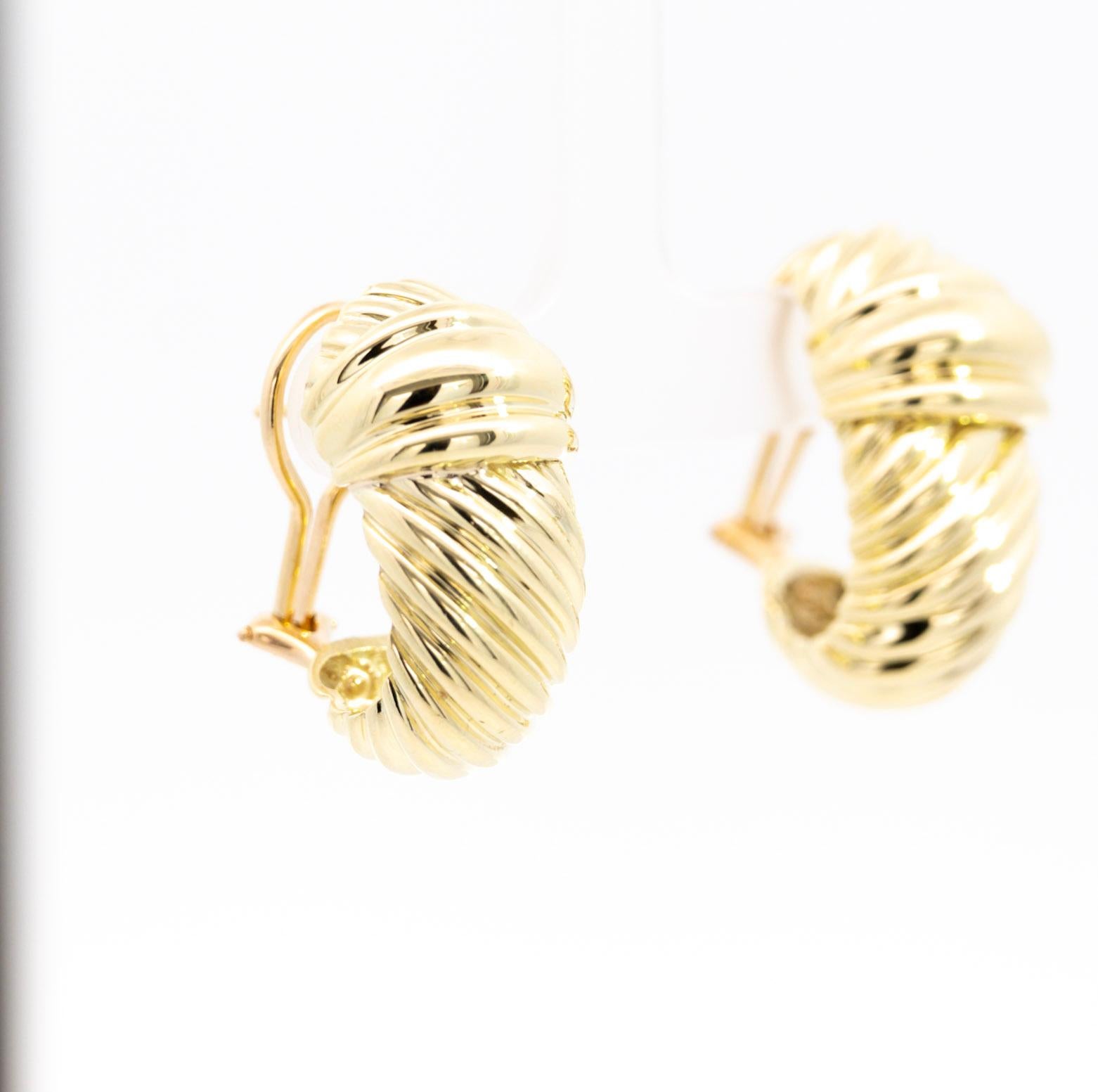 Boucles d'oreilles à clip en or jaune 14K avec motif 